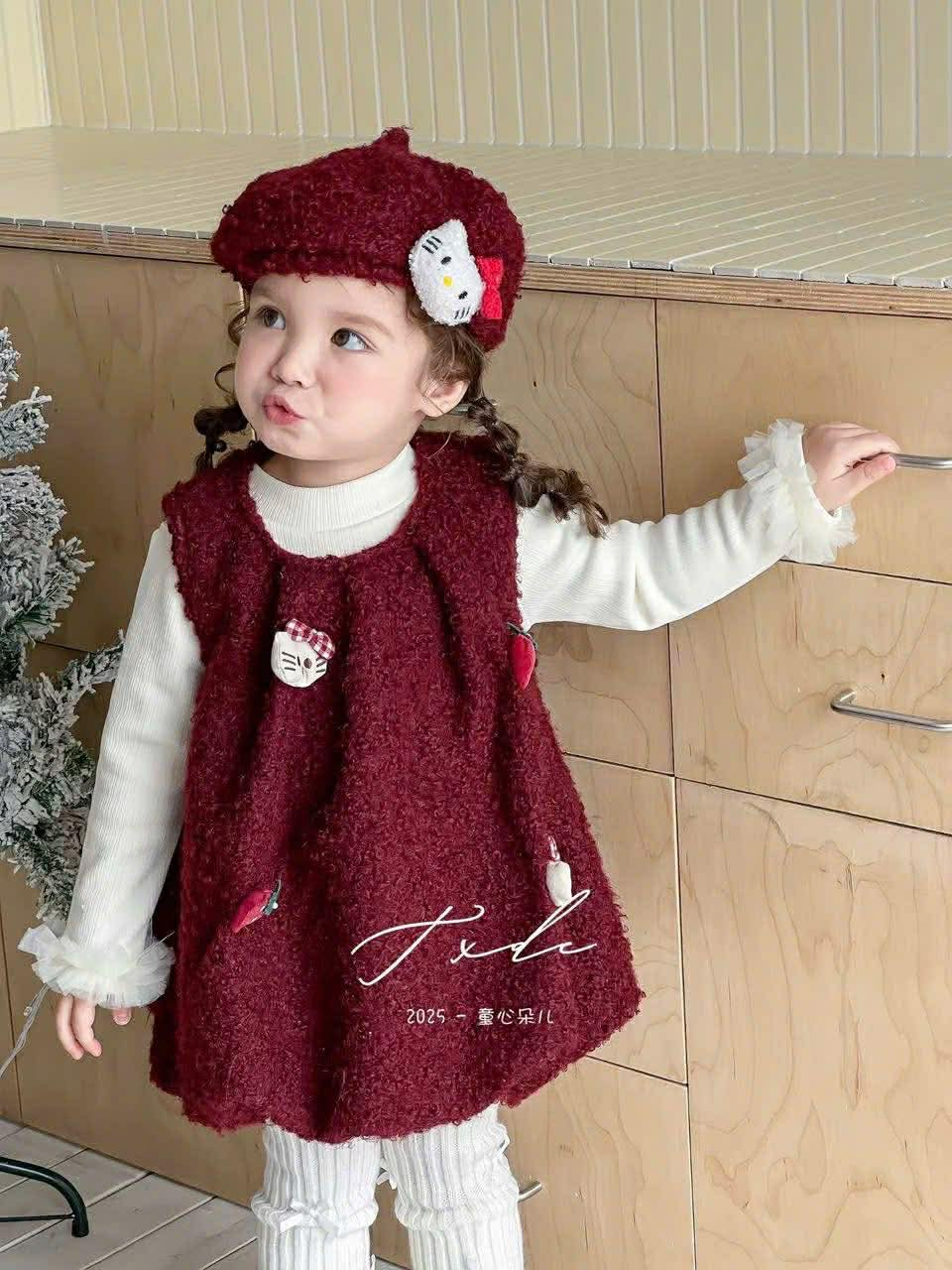 (V90) Set váy 3 chi tiết dạ đỏ đính kitty kèm mũ nồi