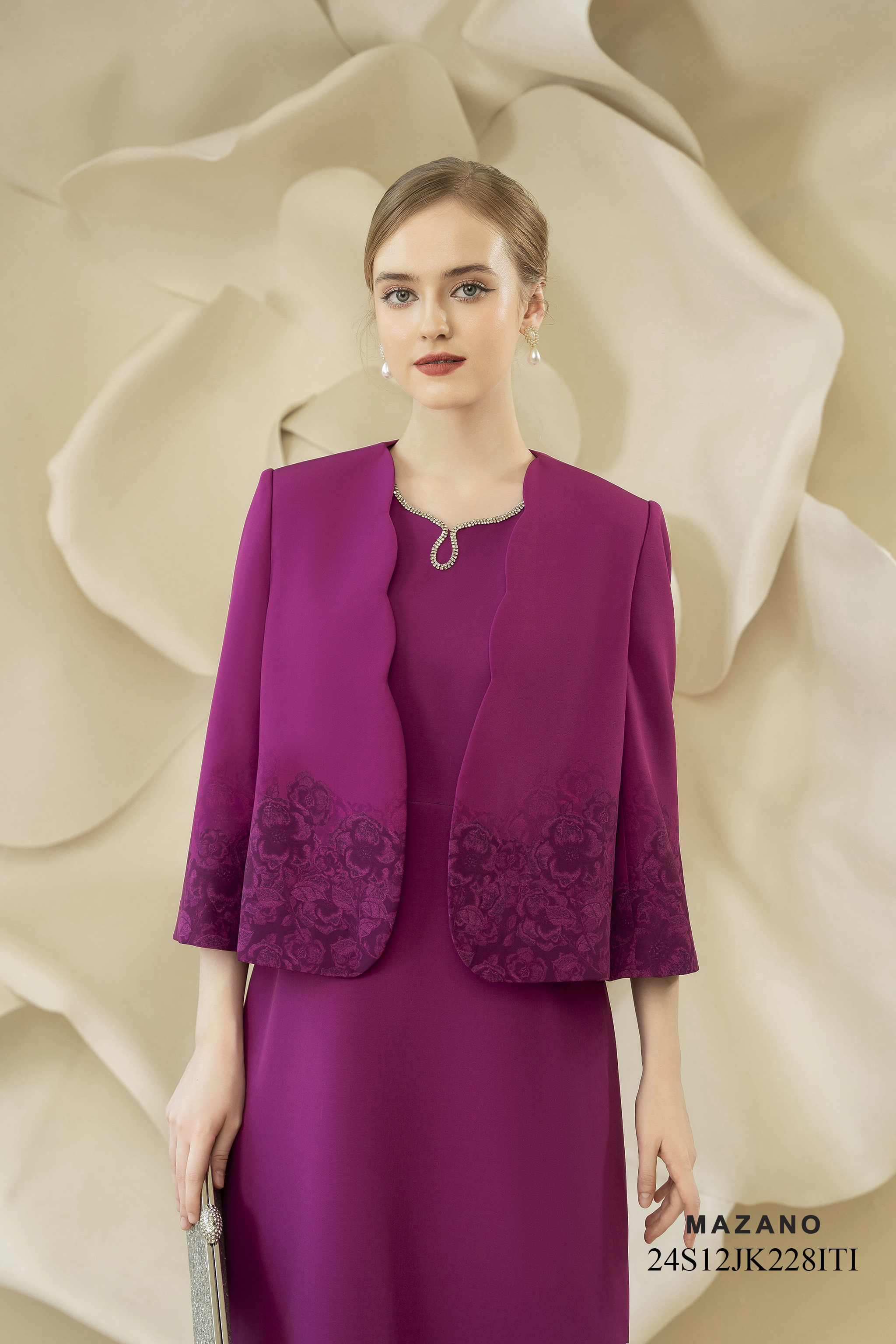 Áo khoác ngắn Suông Vải thô cao cấp Họa tiết in hoa chìm Dài dưới eo - Mẫu 24S12JK228ITI_thumbnail_3