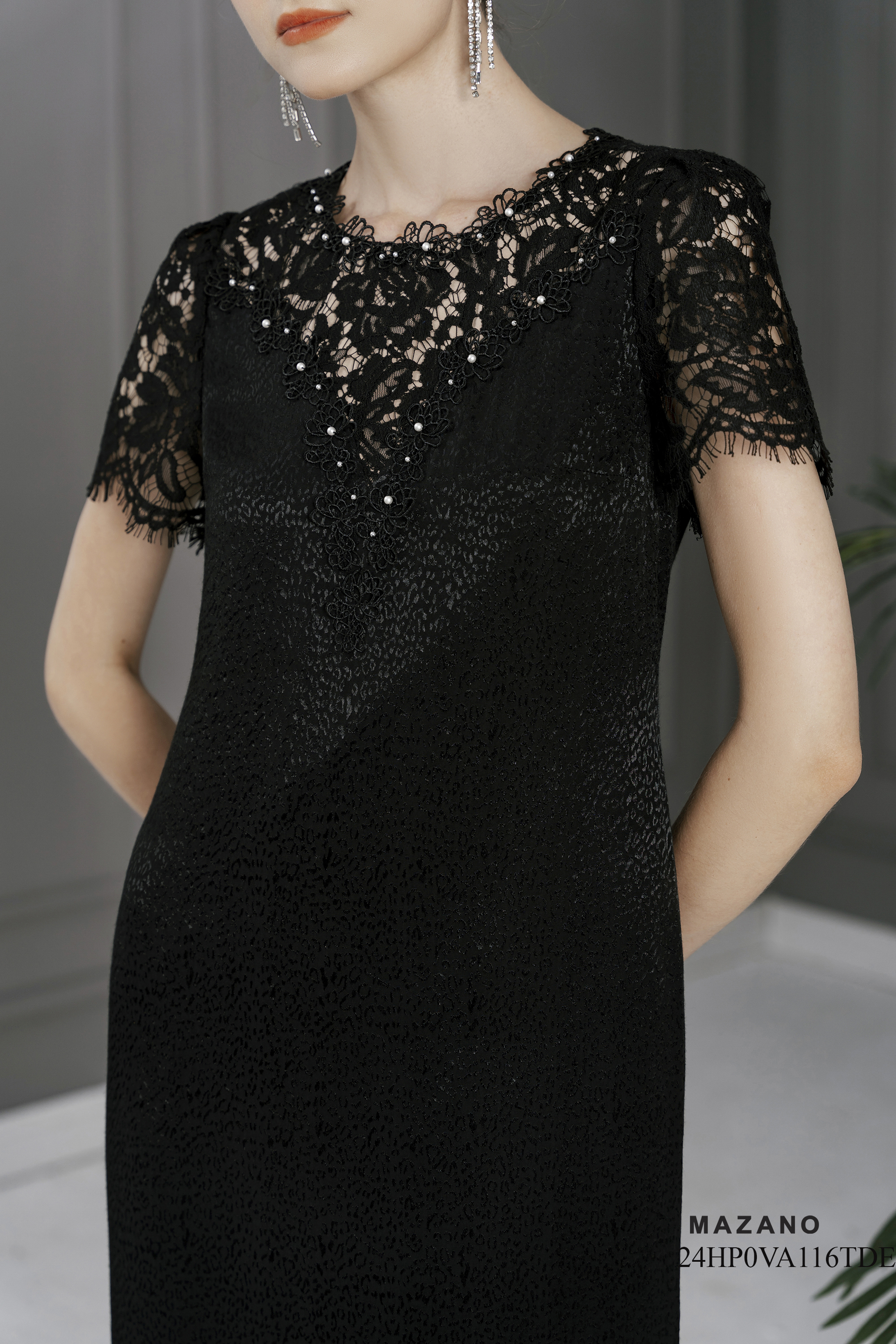 Đầm tiệc phối ren ngực và tay_thumbnail_4