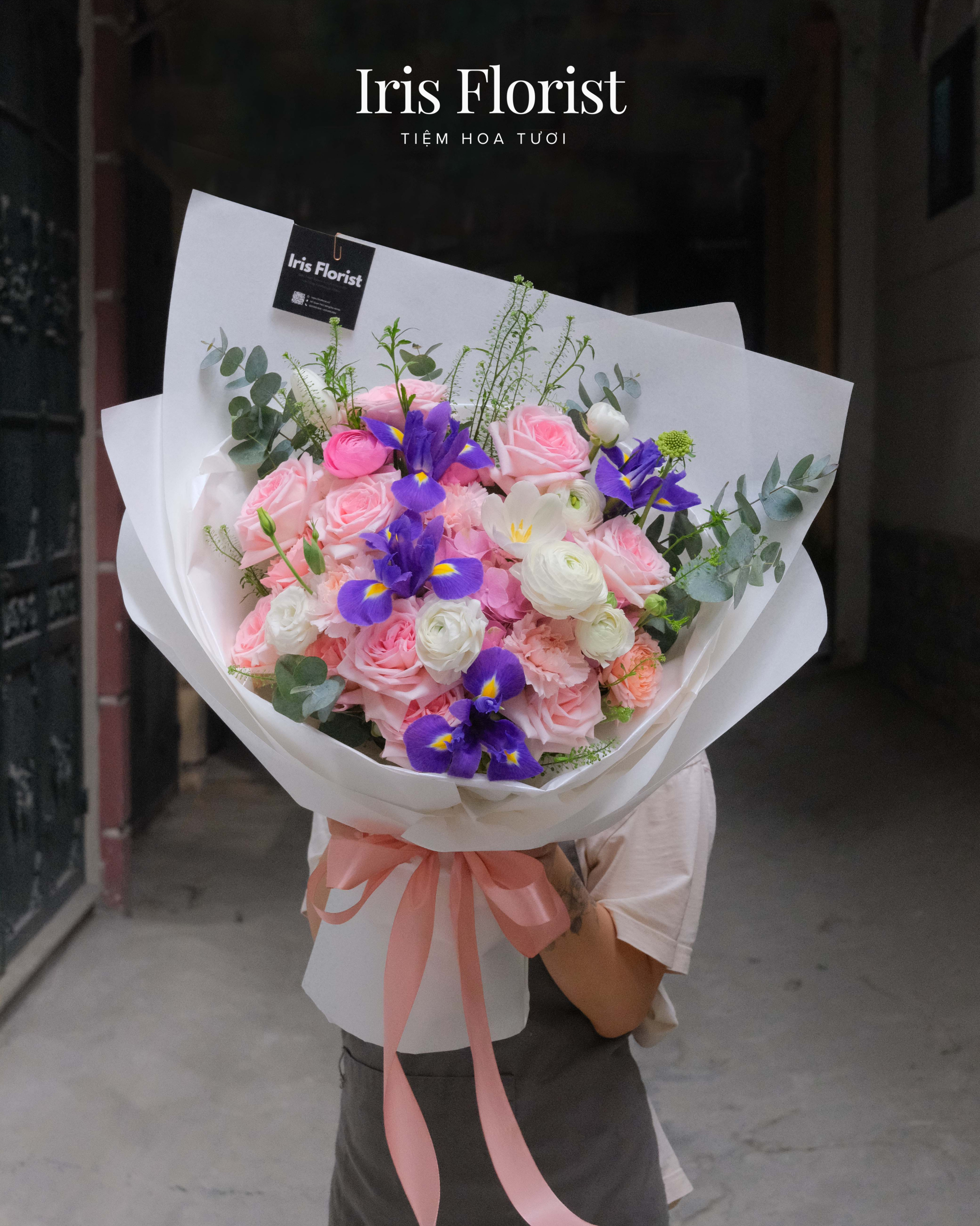 Bó hoa tone hồng mix Diên vỹ