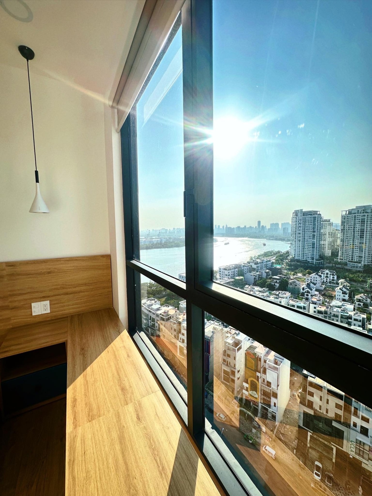 Cho thuê duplex 3 phòng ngủ One Verandah - View sông Q1, tầng 21-22 ngắm pháo hoa