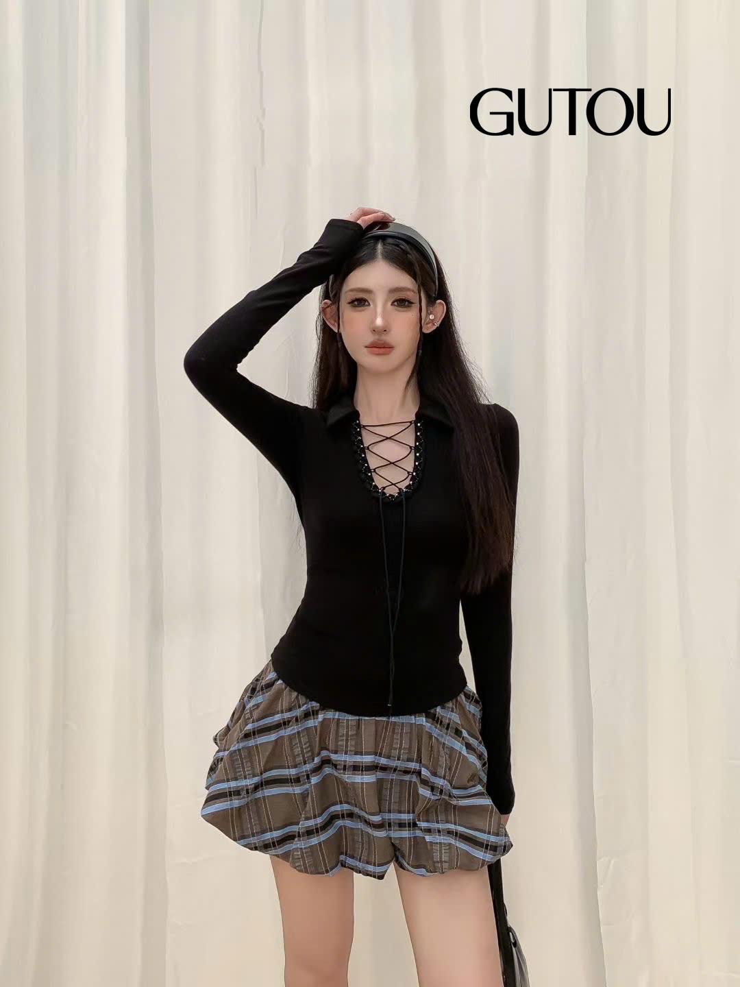 [GUTOU] Áo Thun Tay Dài Cổ V Đan Dây Đính Đá_thumbnail_6