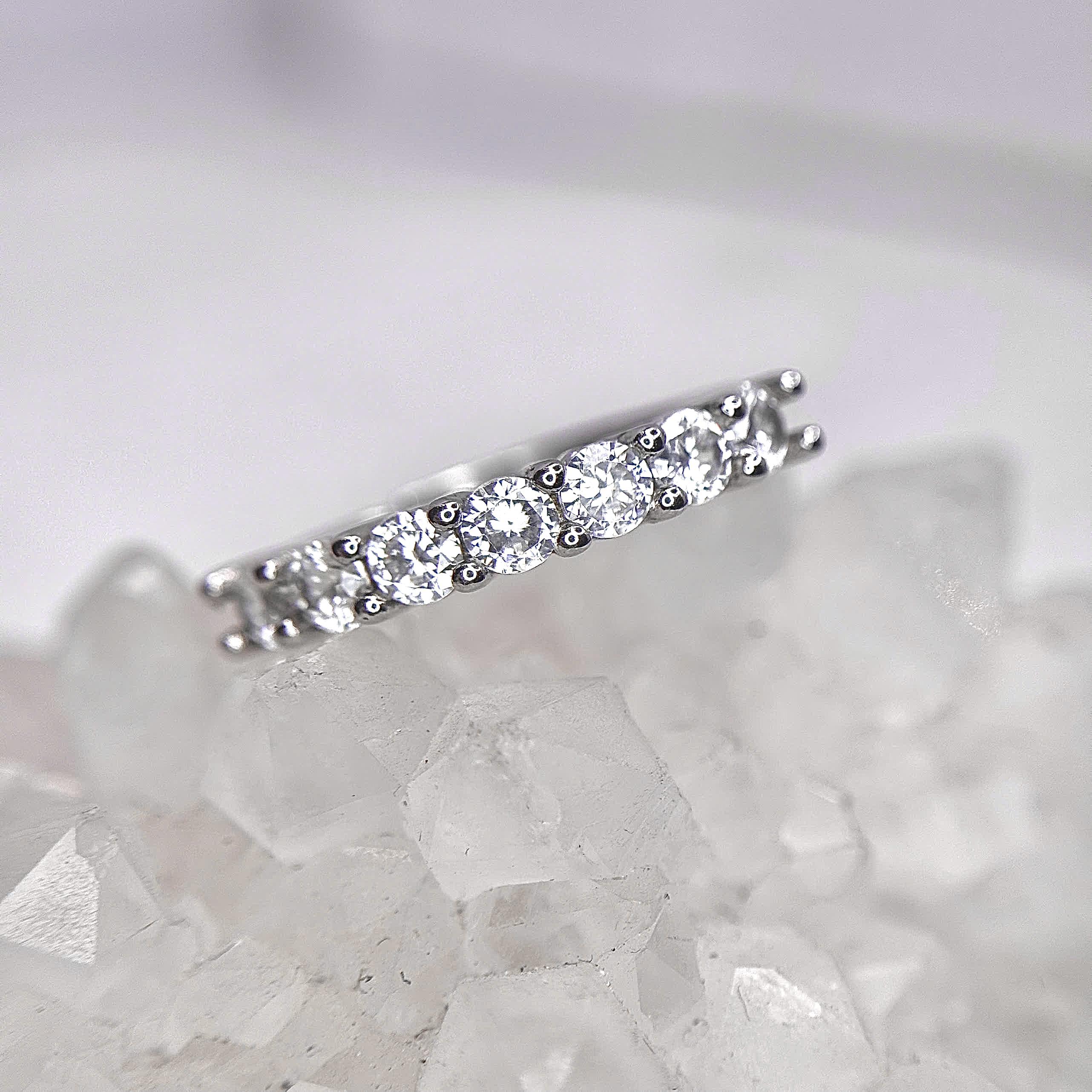 nhẫn bạc xi bạch kim 7 đá freesize