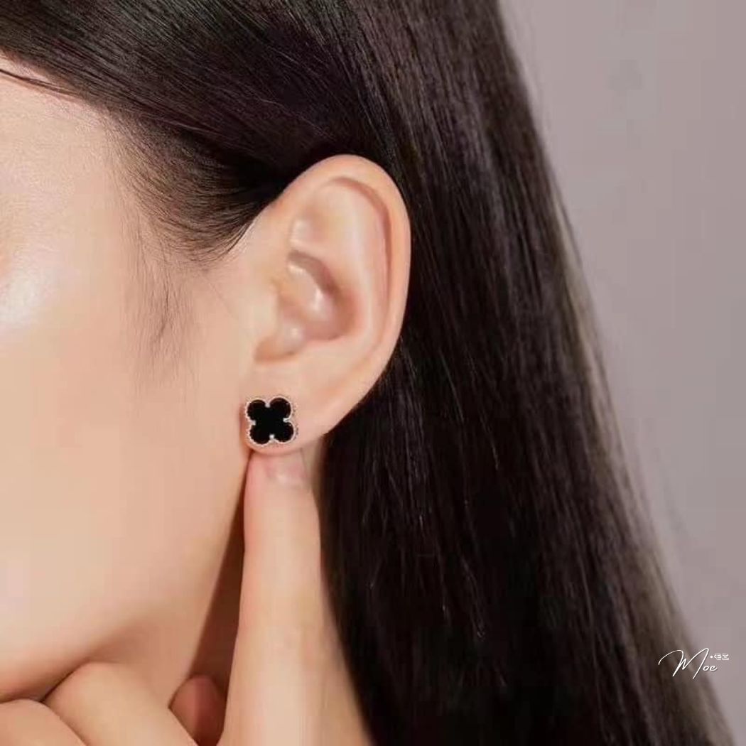 K259 - Khuyên tai cỏ 4 lá viền bi_thumbnail_2