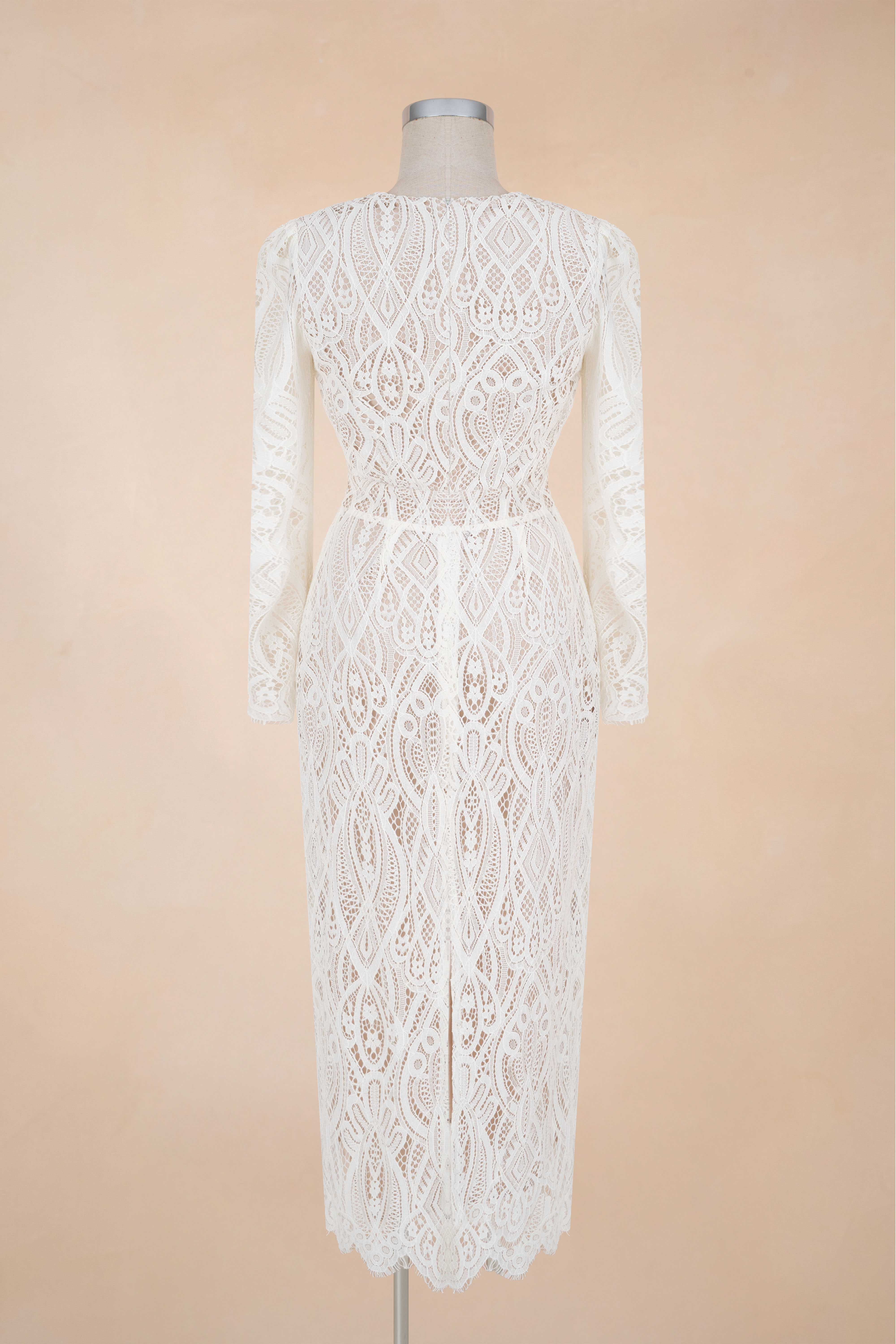 Đầm Bút Chì Cổ Vuông Viền Đá_thumbnail_2