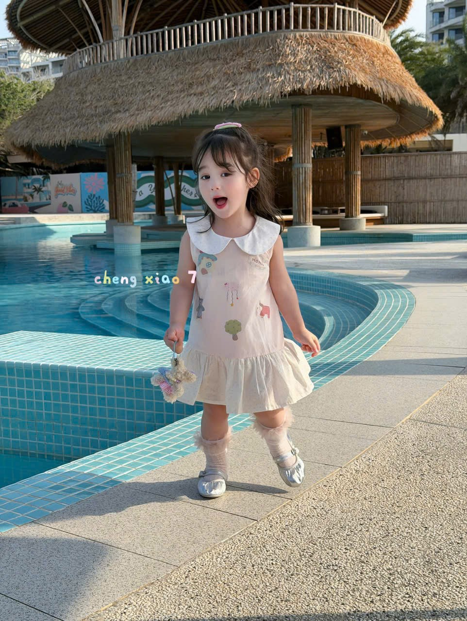 CX48 - Váy cotton hoa nhí cổ vuông kem hãng CX7