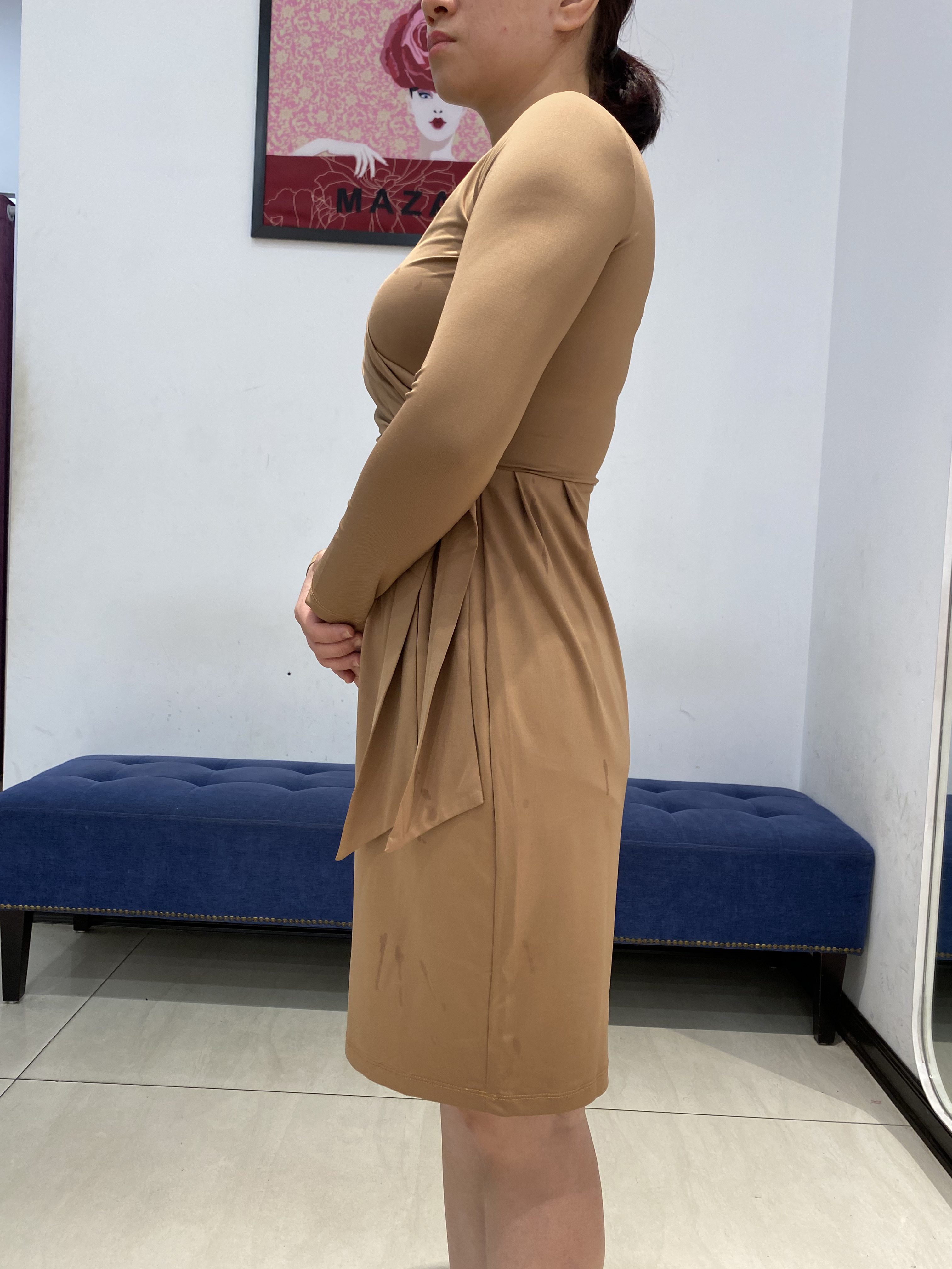 Đầm nâu dài tay nhún eo