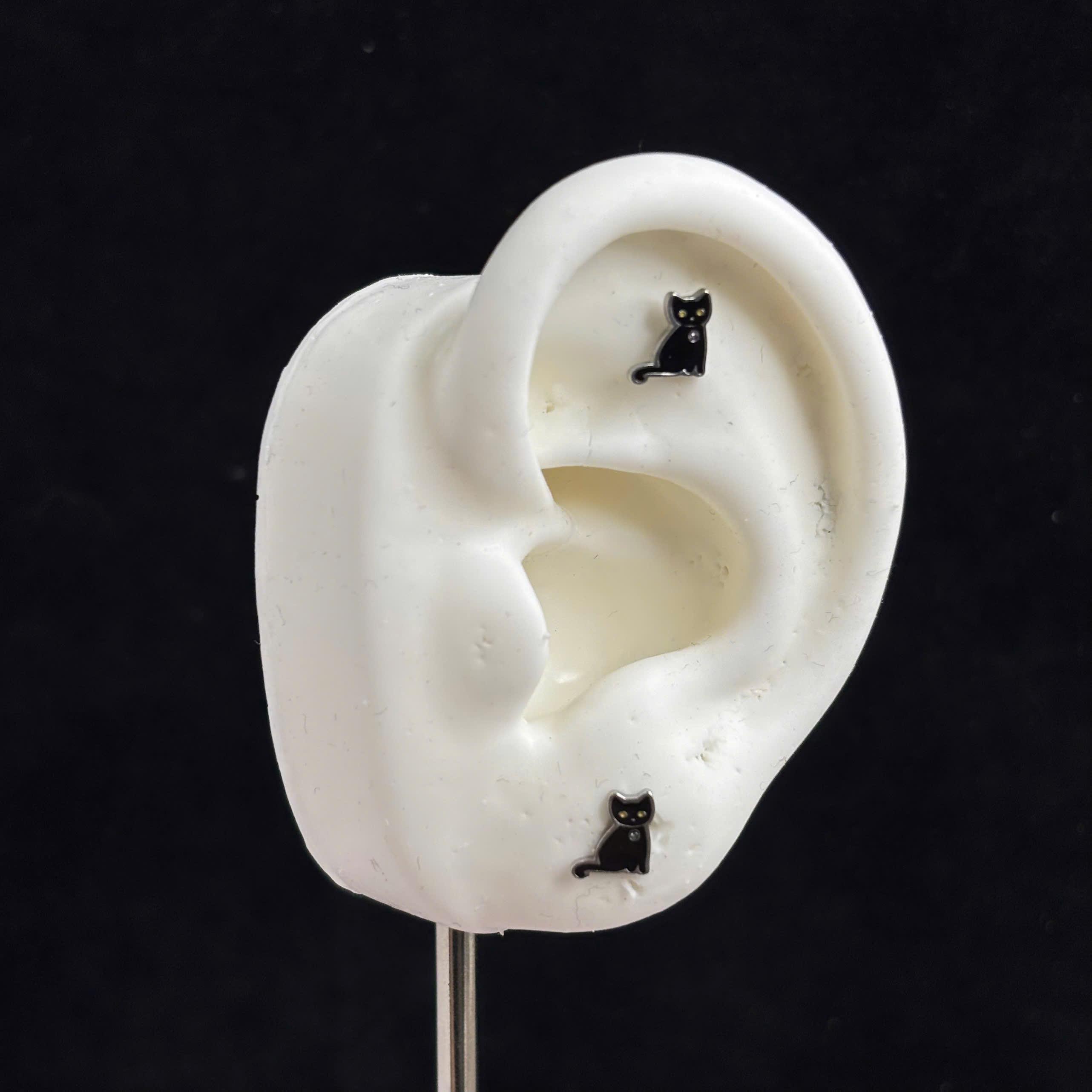 Khuyên kiểu mèo đen mắt vàng dẹt_thumbnail_2