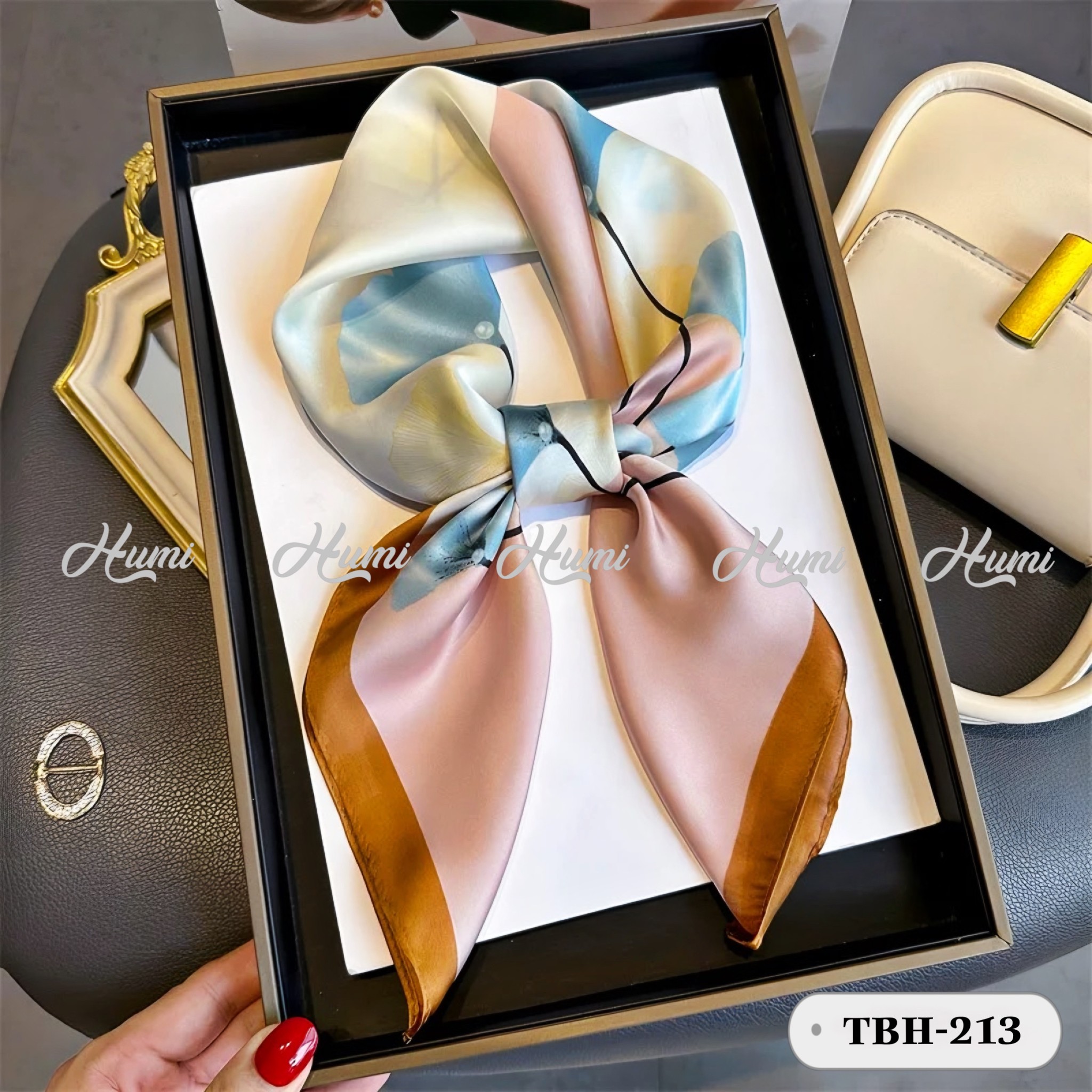 KHĂN LỤA VUÔNG HQ 70x70CM (TBH213)