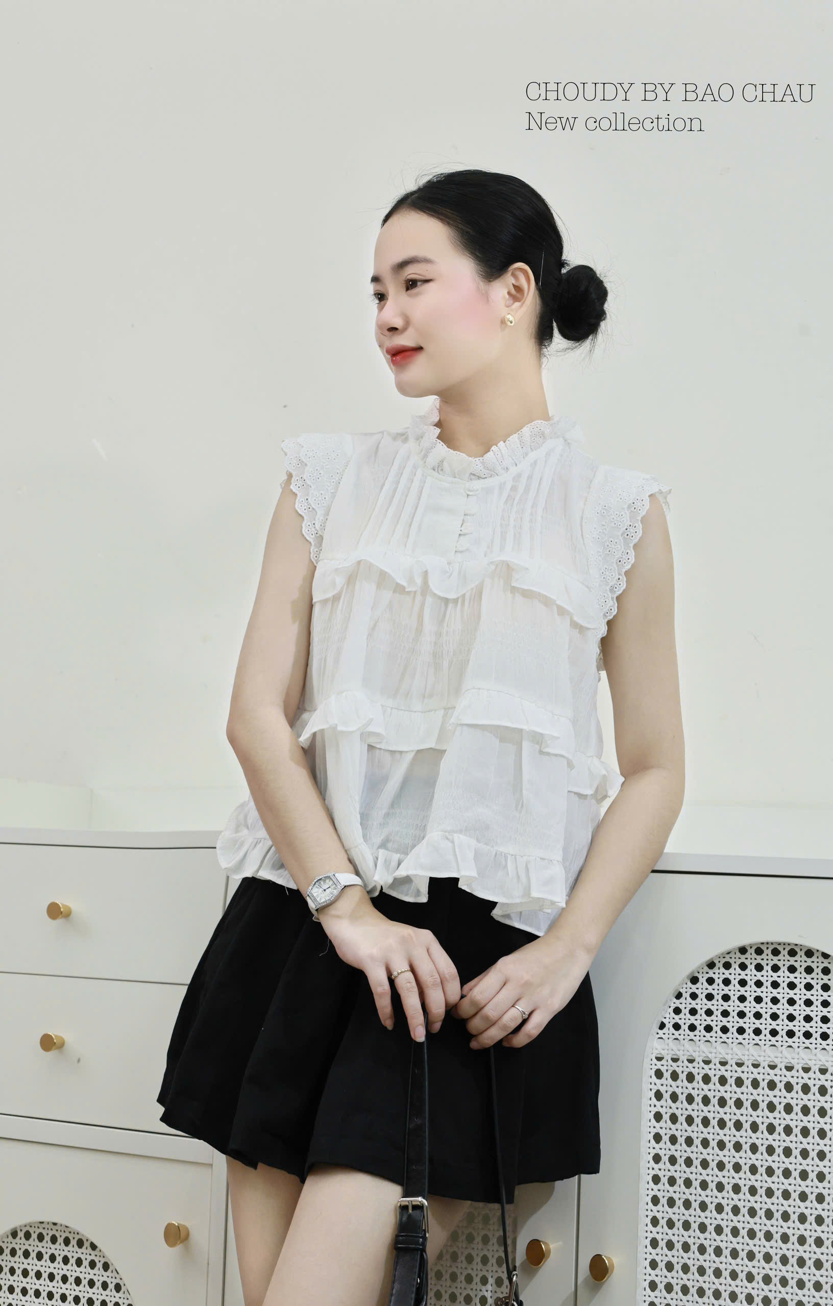 U80 ÁO THÊU HOA TRẮNG_thumbnail_10