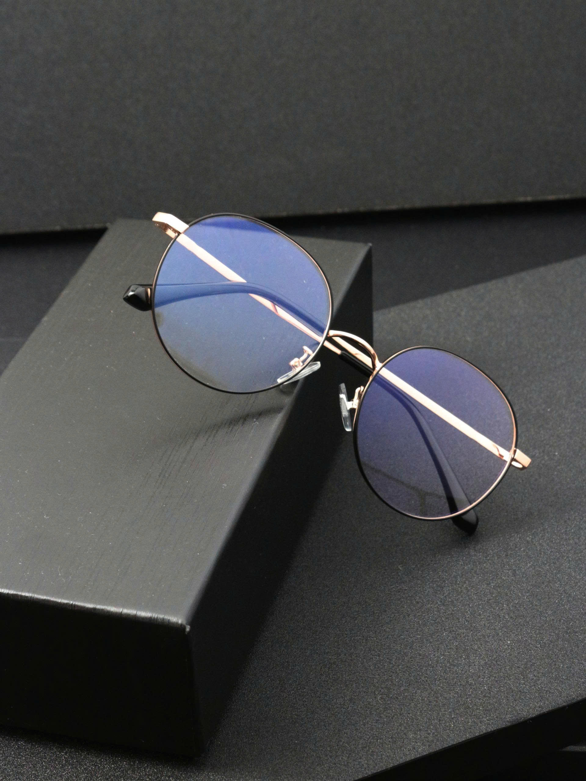 Classic Titanium Eyewear Oval Model_thumbnail_43