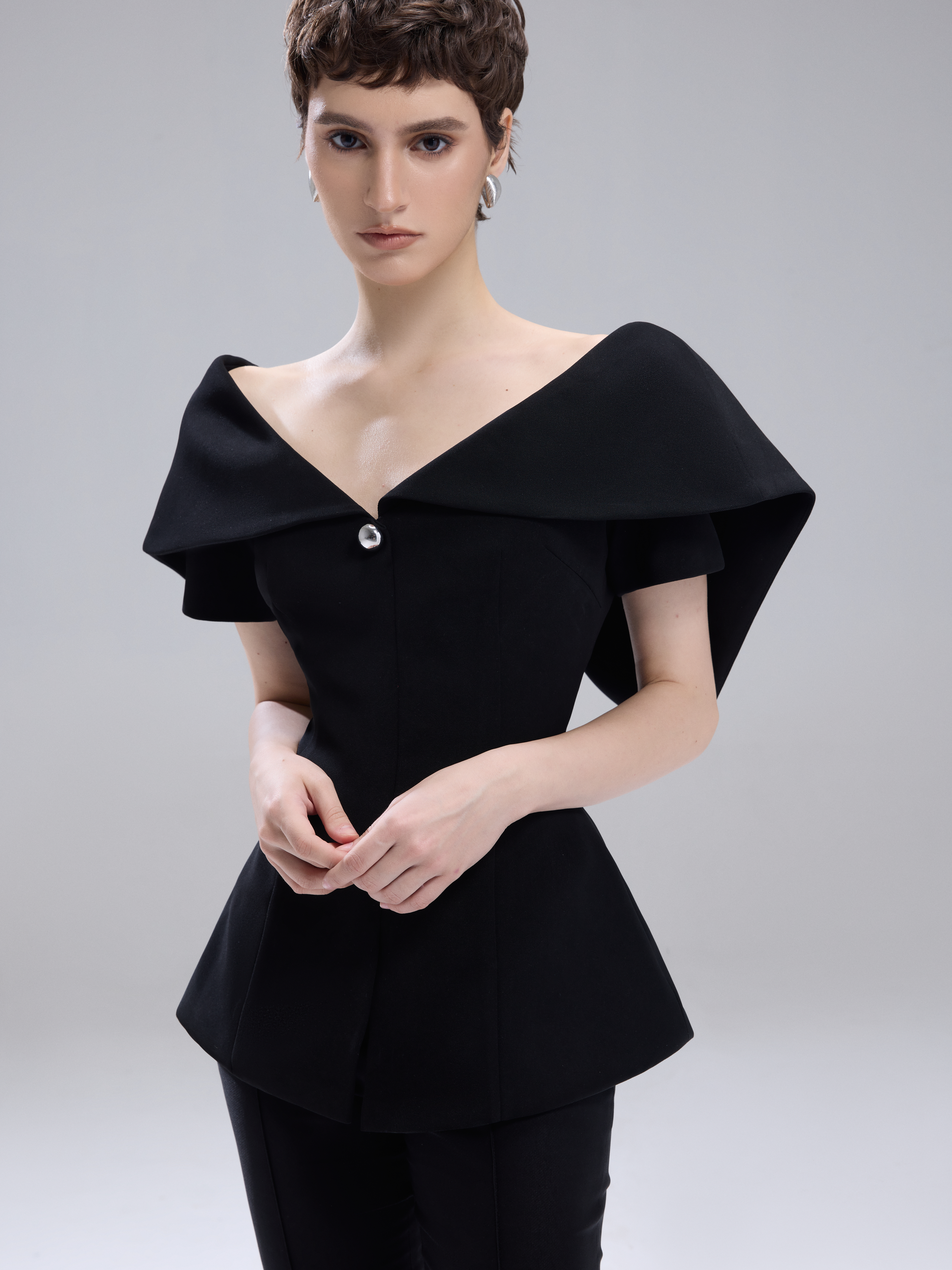 BEYONE Top_thumbnail_5