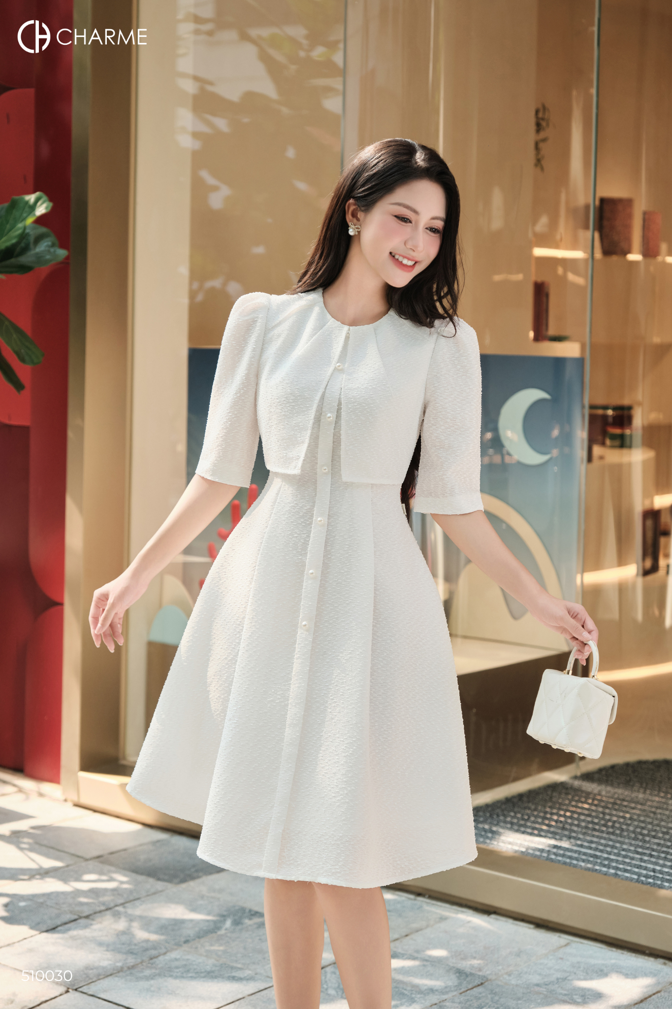 Váy cổ tròn áo khoác ngoài lửng