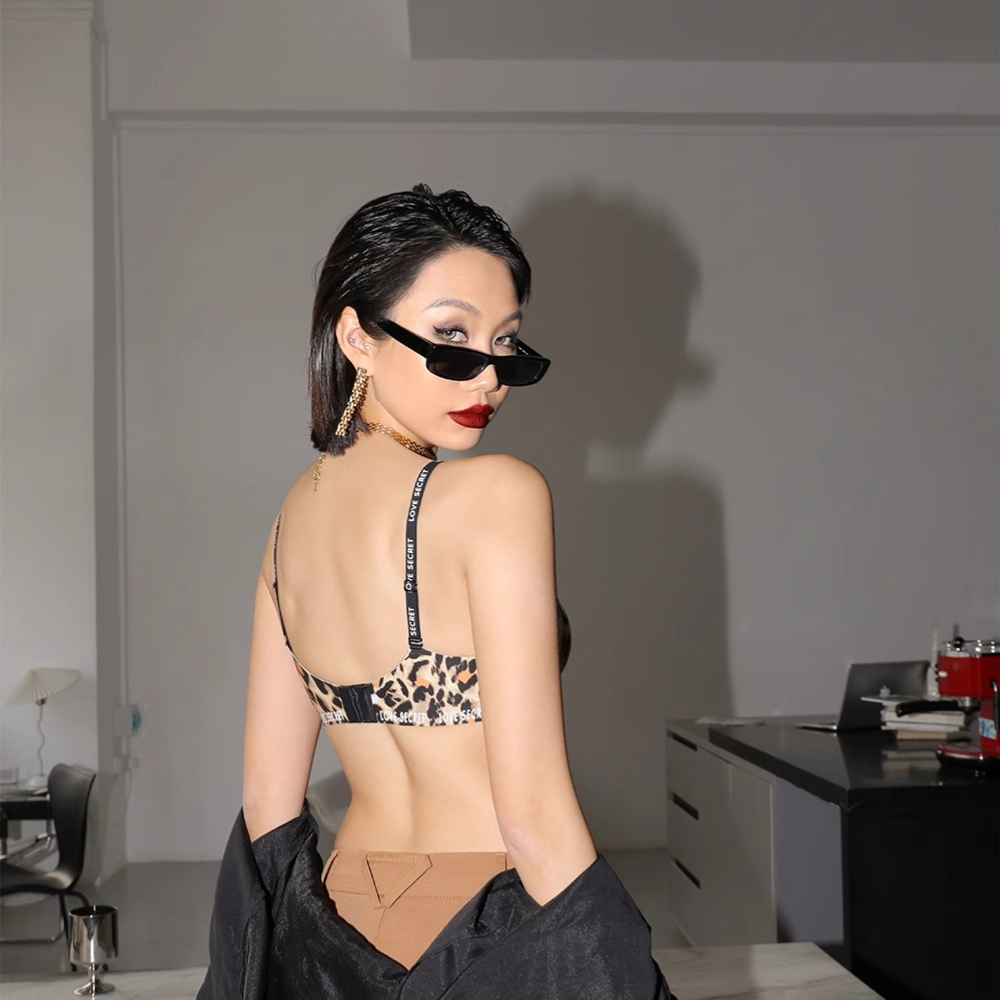 Vikam store [Mã B70] Áo Ngực Nữ Lụa Ren Mềm Mại Cao Cấp Áo Lót Nữ Mút 2Cm Nâng Dẩy Không Gọng Vikam Size 34-38 Màu Đen Trắng Hồng_thumbnail_5