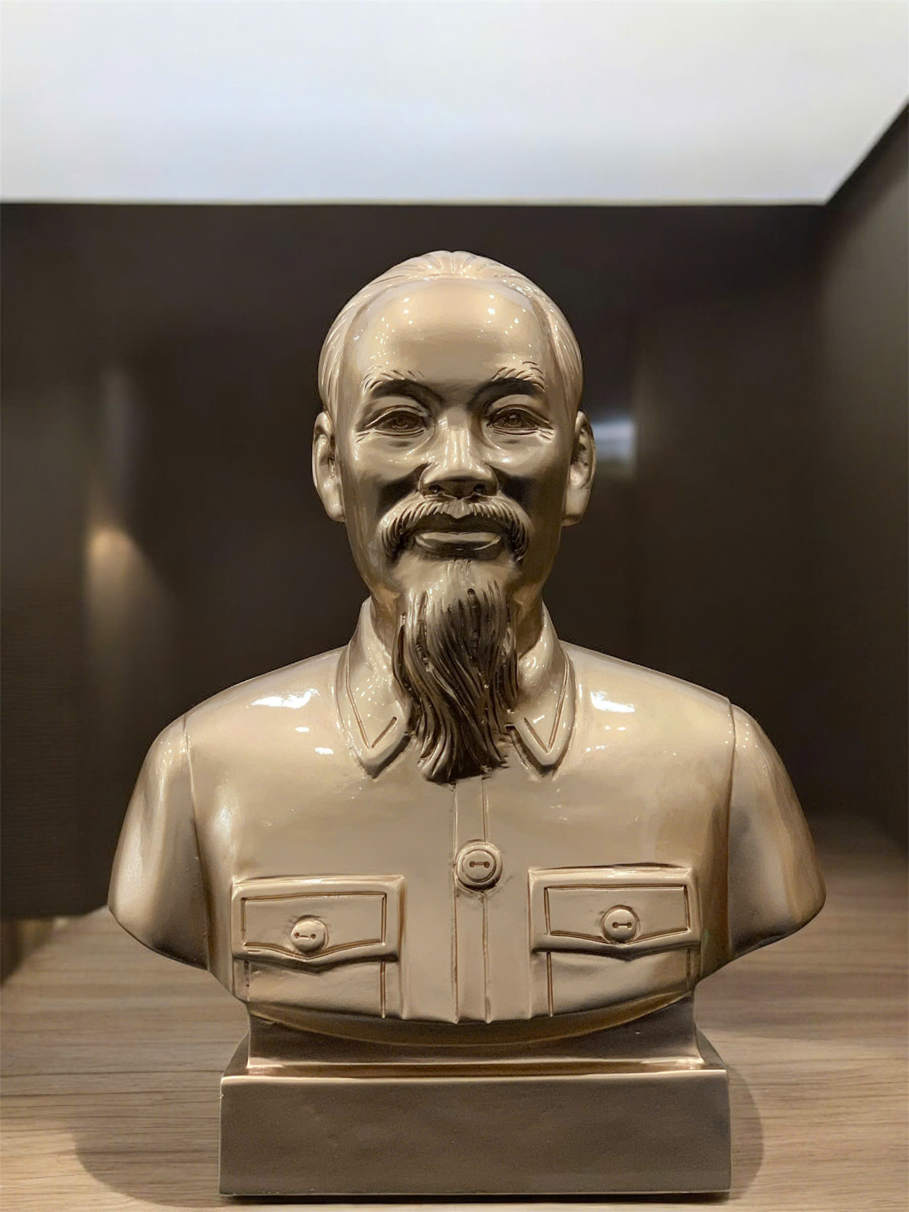 Tượng Bác Hồ Bán thân cao 35cm đúc đồng đỏ 