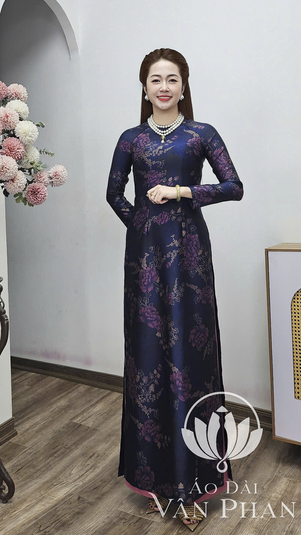 A3173 áo dài cổ khít tay dài lụa dubai titan màu xanh than