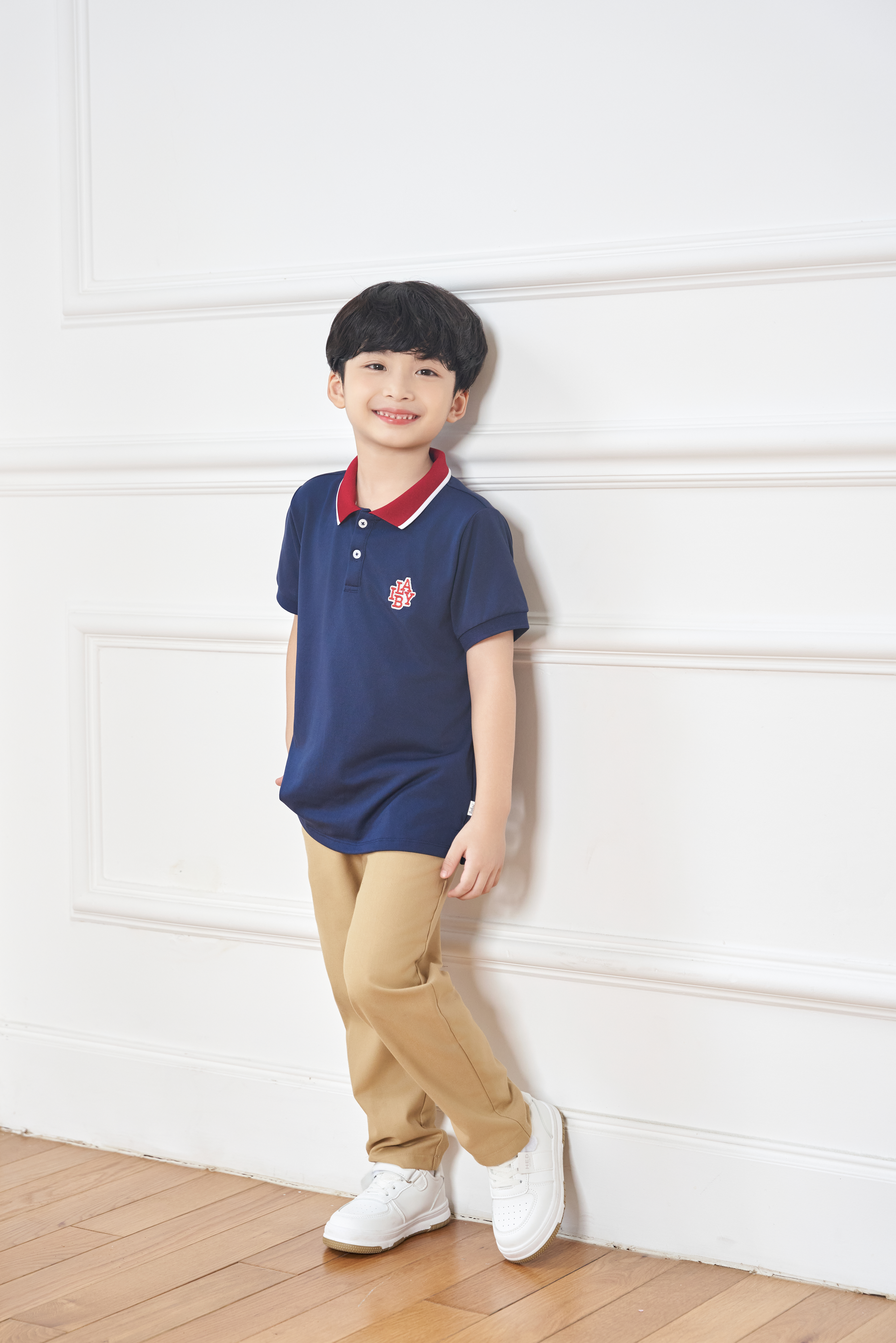 Polo thêu chữ nổi