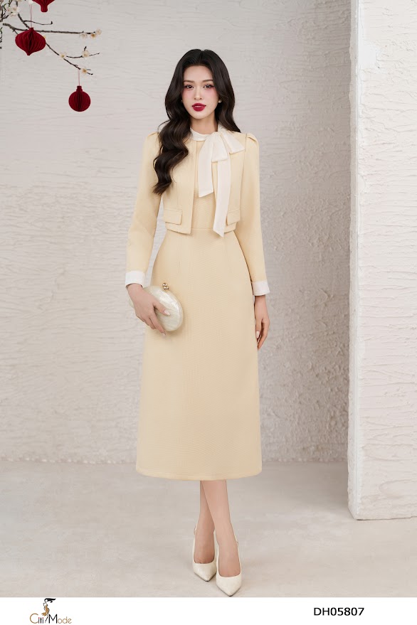 Đầm dạ A gạo vàng non tay dài cổ đính nơ