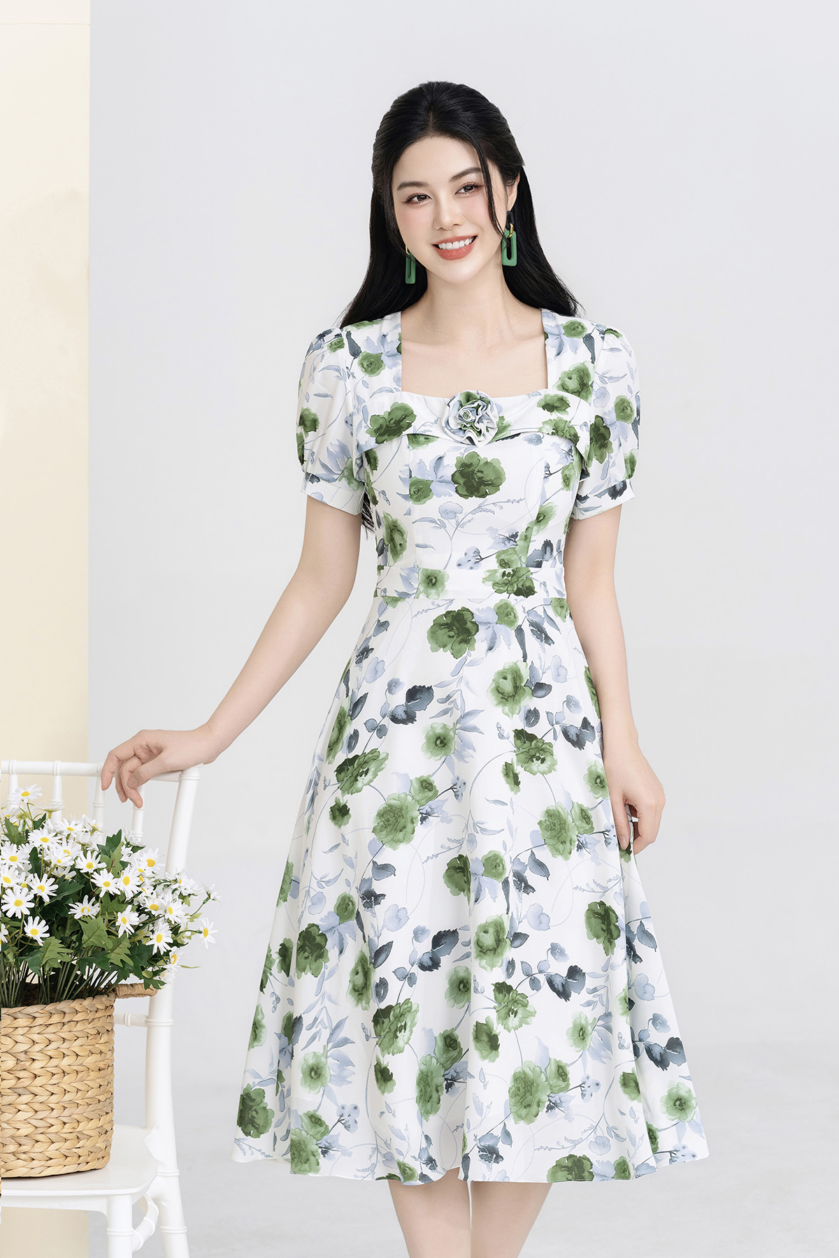 Đầm hoa dáng xòe cổ vuông đính hoa tay ngắn D3045_thumbnail_2