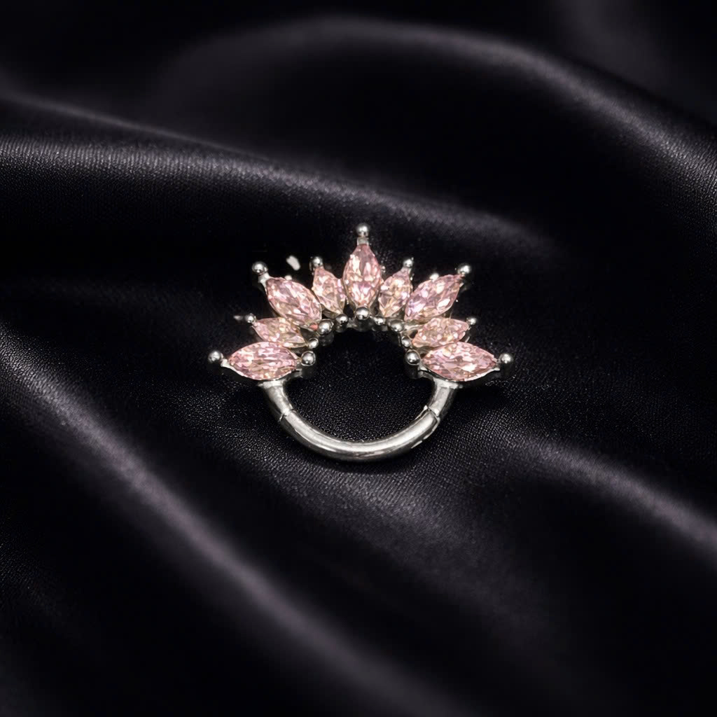 Daith kiểu vòng 8 lá nhọn hồng