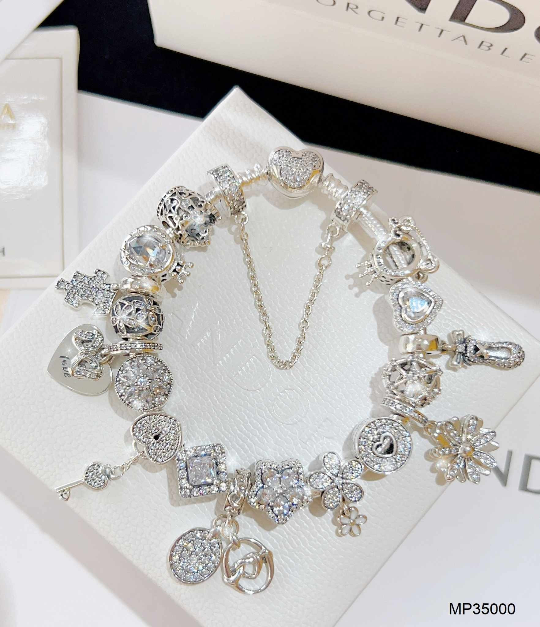 LT570 - Vòng Pandora full charm tình yêu