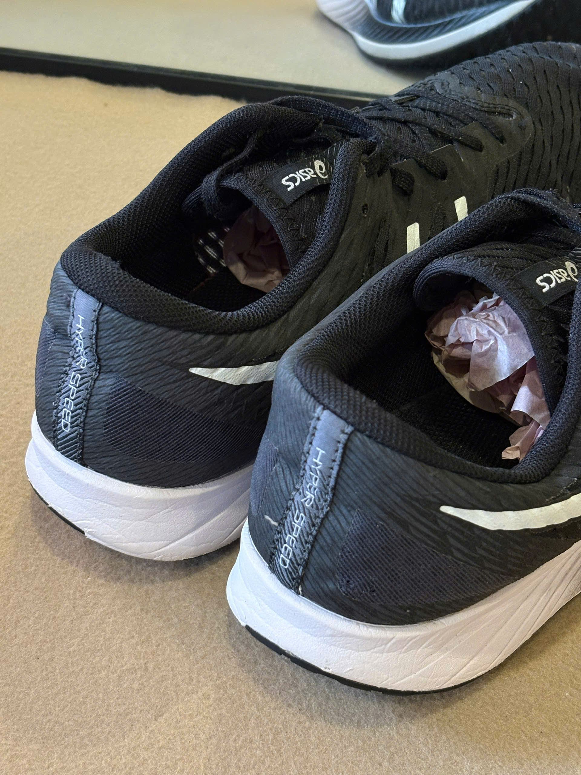 ASICS HYPER SPEED Racing Shoes 1011B394-001 - Black/White_thumbnail_5