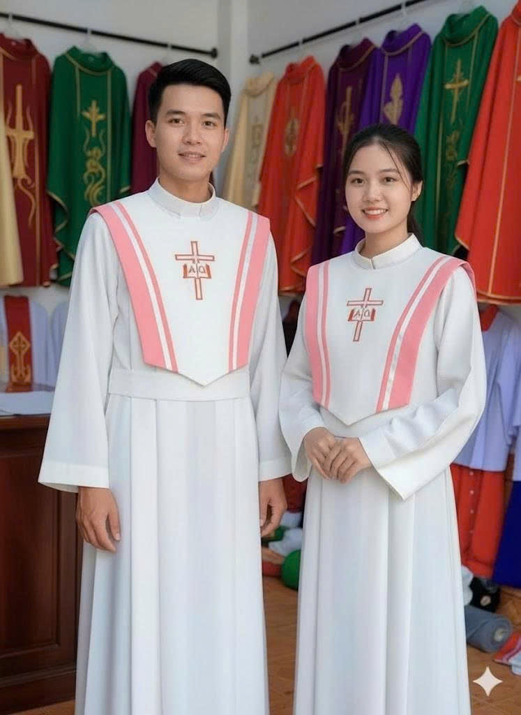 Yếm ca đoàn  thêu theo yêu cầu