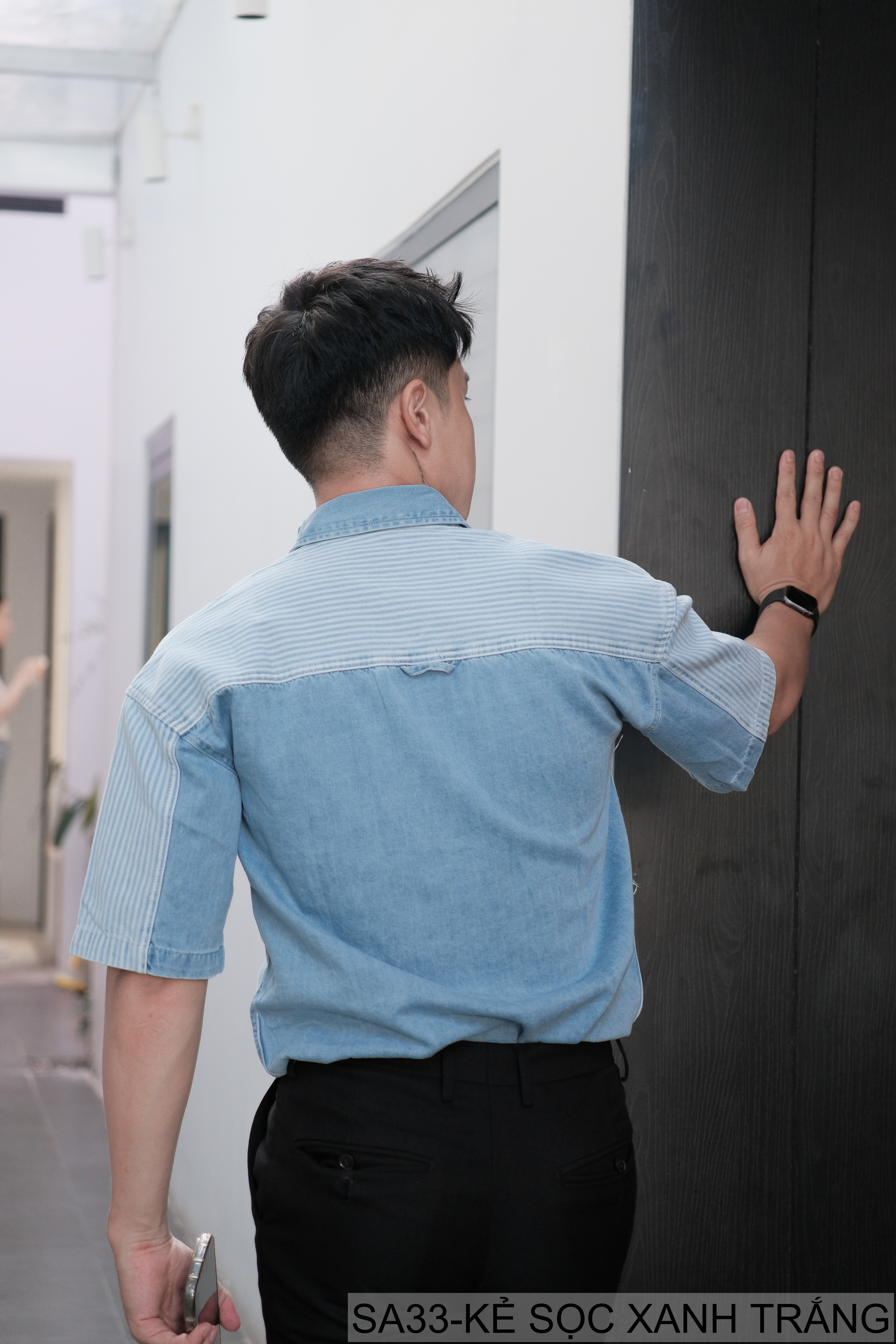 SA33 - Áo sơ mi nam kẻ sọc xanh trắng phong cách Hồng Kông, tay ngắn, chất cotton thoáng mát_thumbnail_4