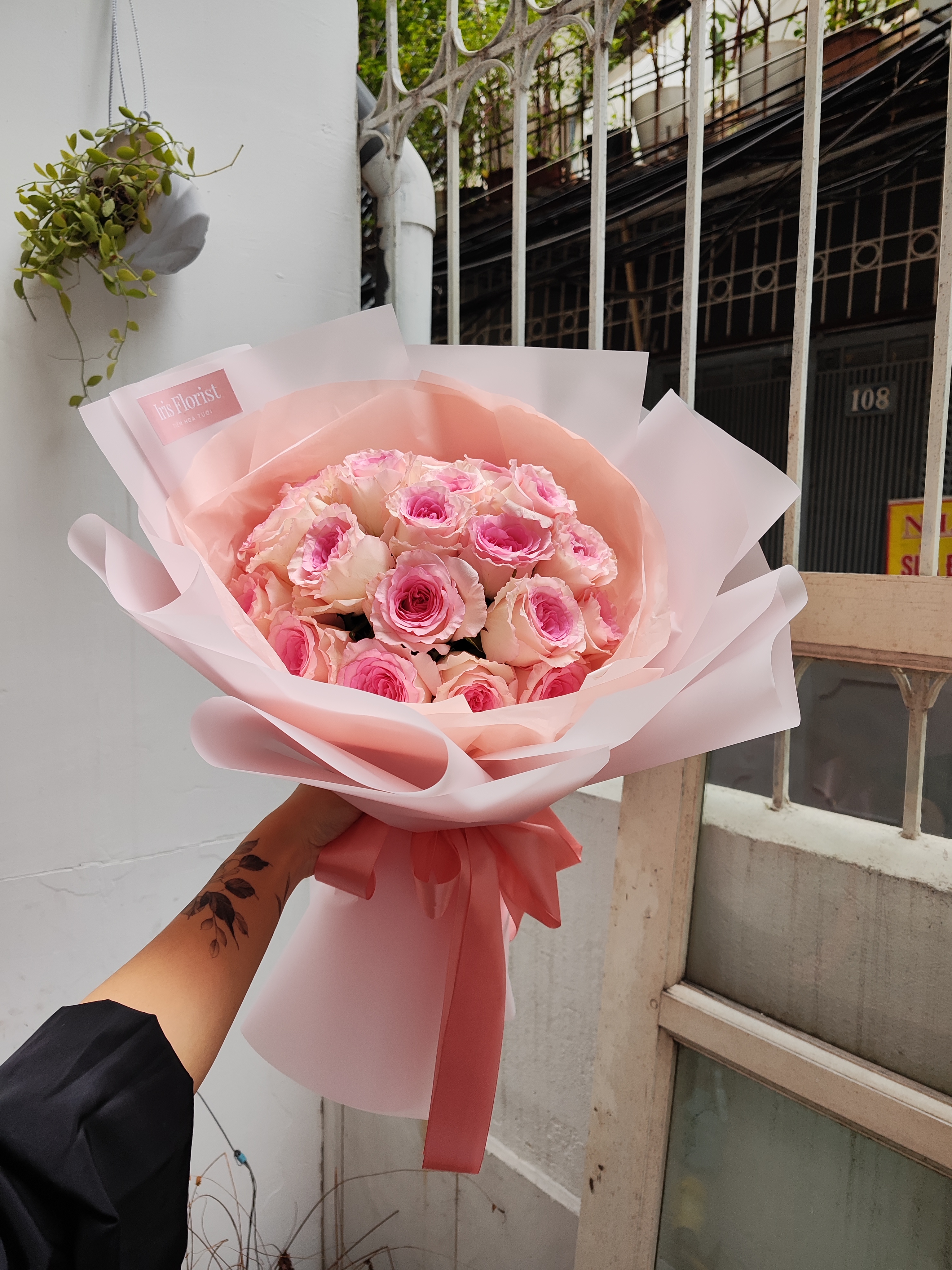 Bó hồng Lạc Thần dáng tròn - Bouquet Size M