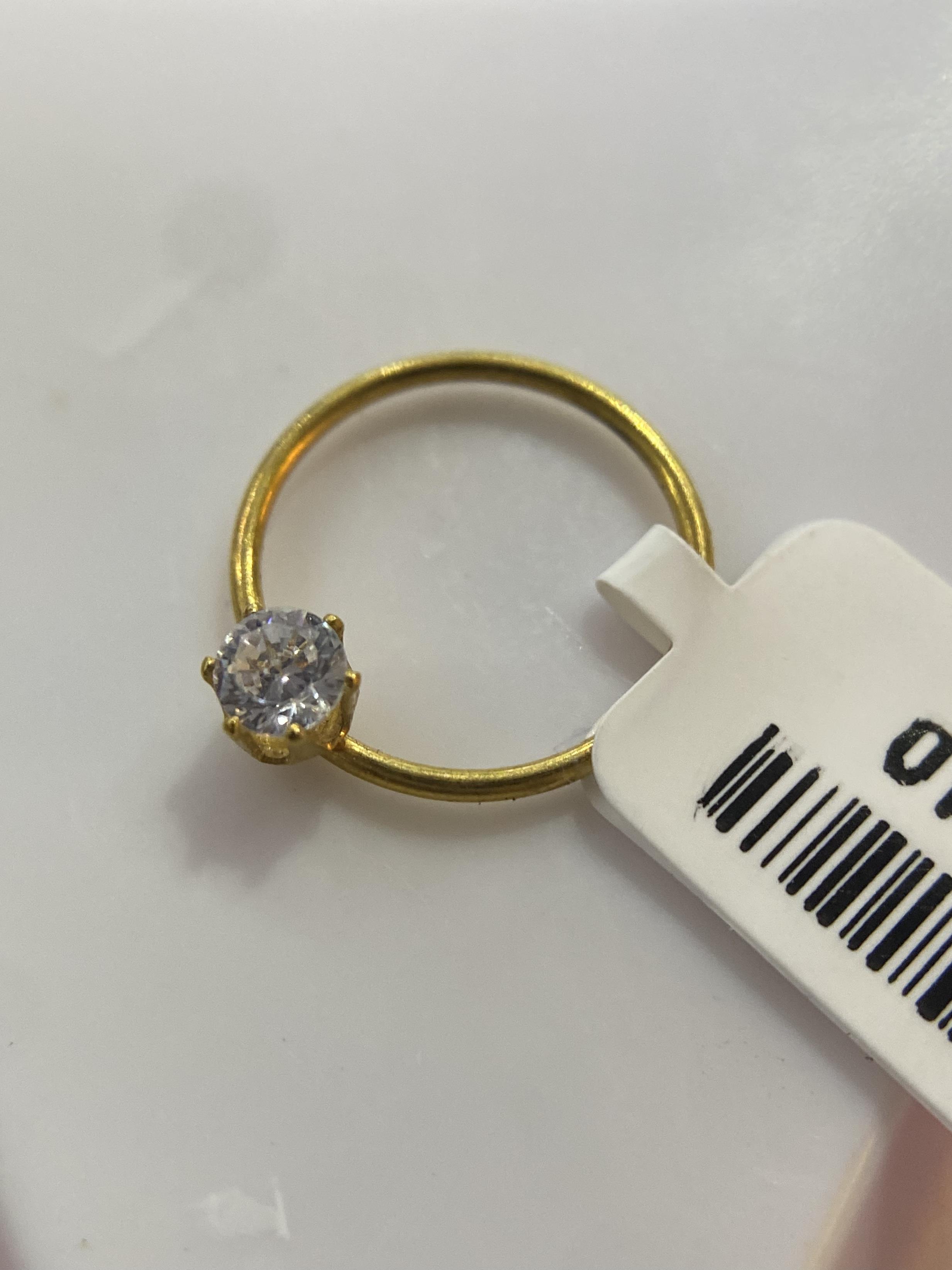 Vòng vàng 1 đá bẻ size 10.