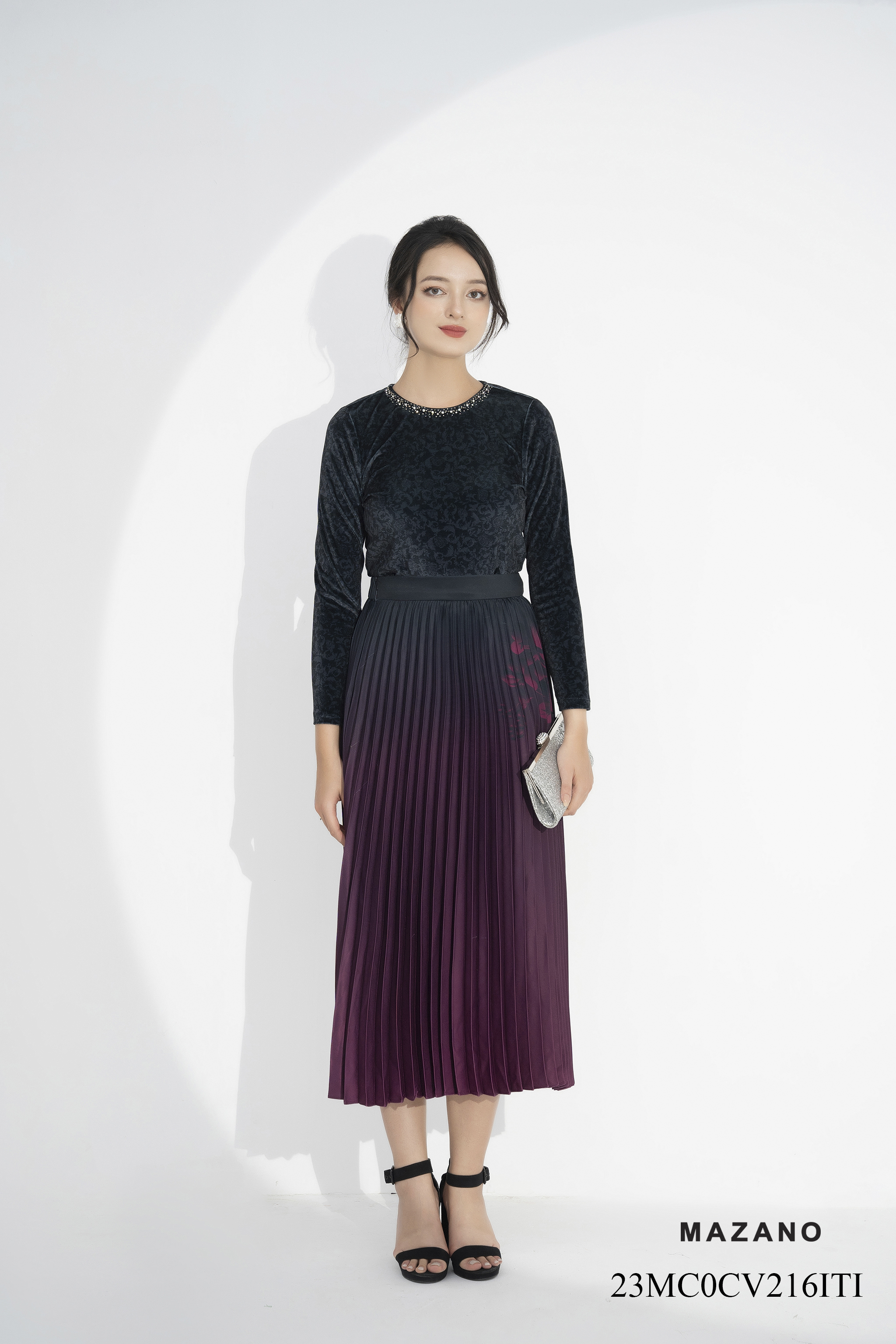 Chân váy xoè vải Tuytxi dập ly dáng dài_thumbnail_0