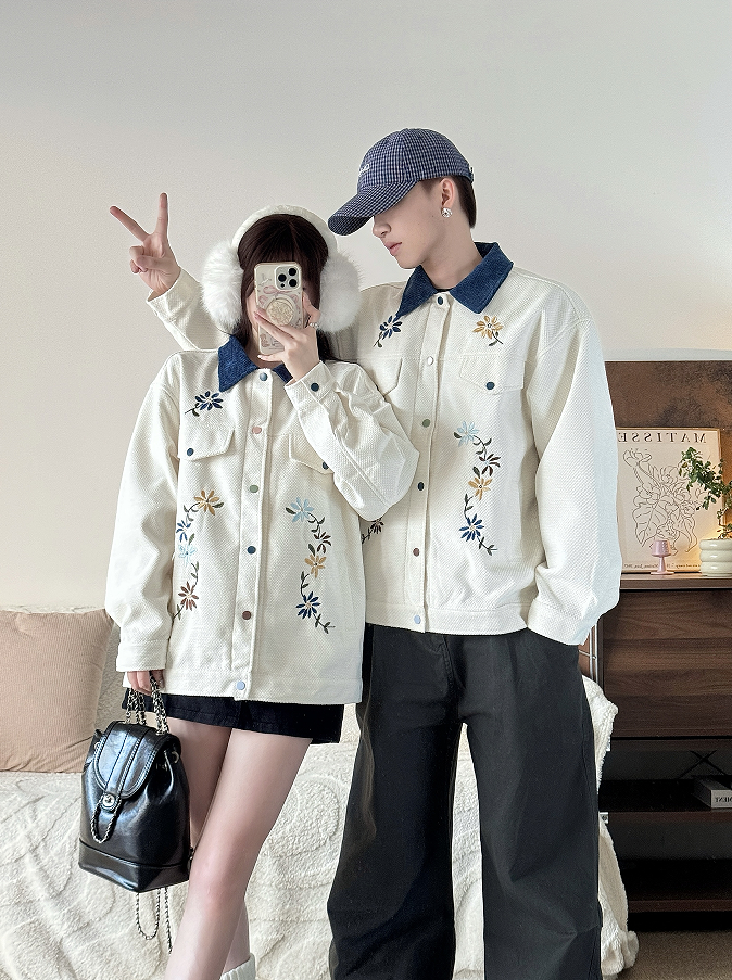 Áo Khoác Đôi Thêu Hoa Denim Cổ Xanh_thumbnail_2