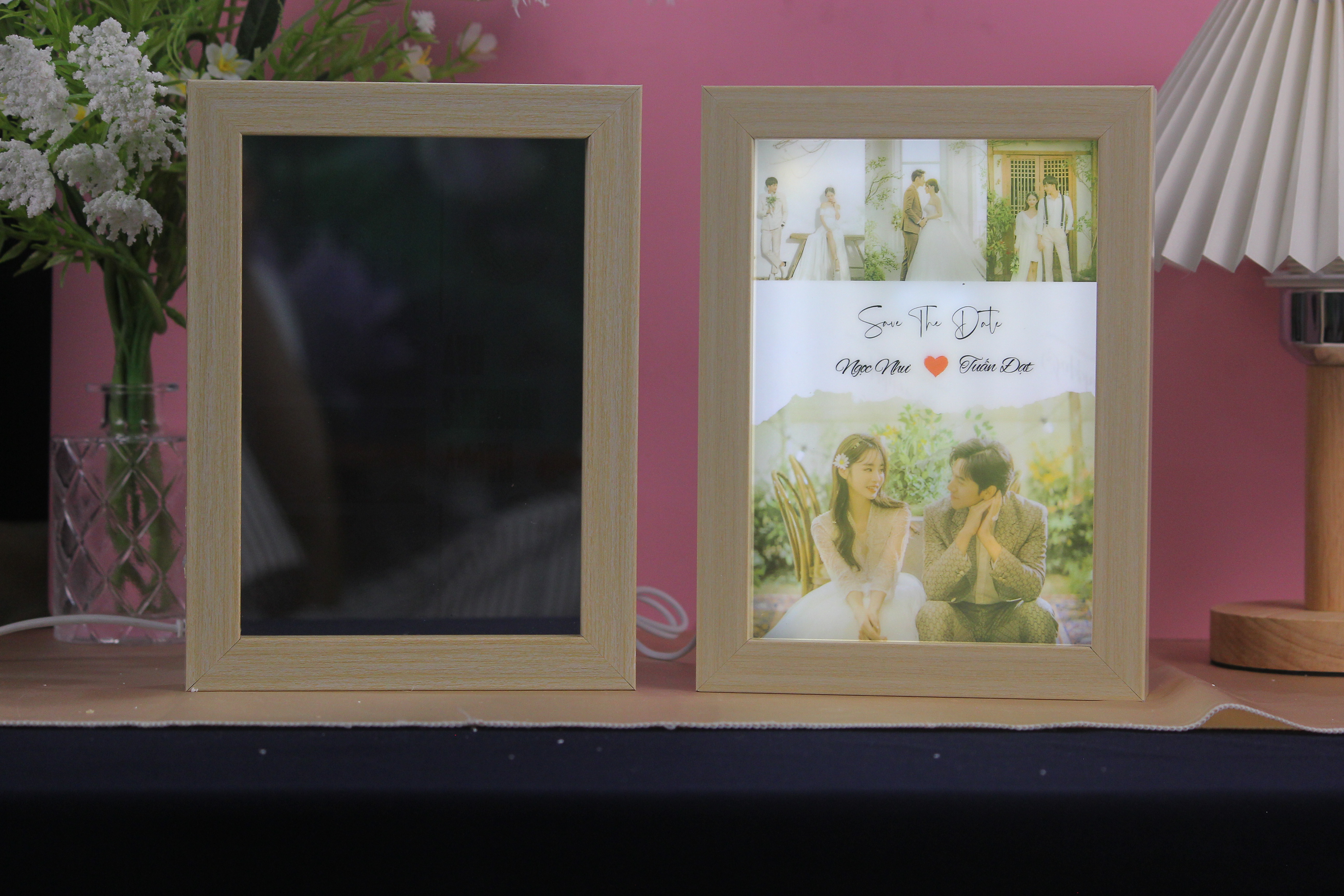 Quà kỷ niệm ngày yêu nhau – Tranh gương đèn LED in ảnh cặp đôi cá nhân hóa theo yêu cầu, lưu giữ những kỷ niệm tình yêu lãng mạn_thumbnail_5