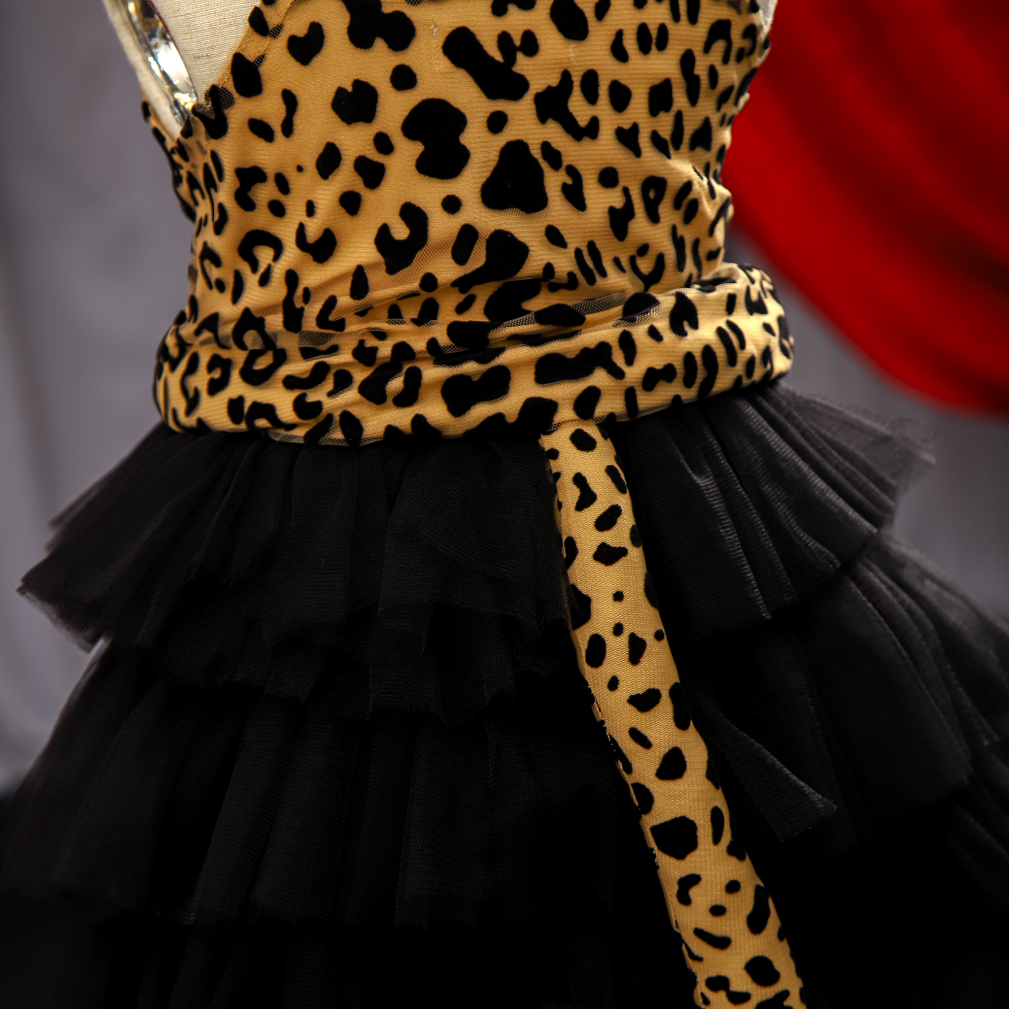 Set hoá trang Báo đen_thumbnail_9