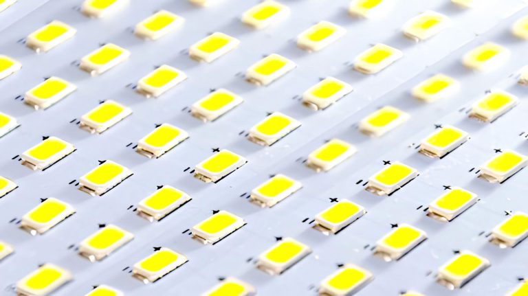 Chip LED 5730 có tốt không? So sánh nhanh với dòng chip LED khác