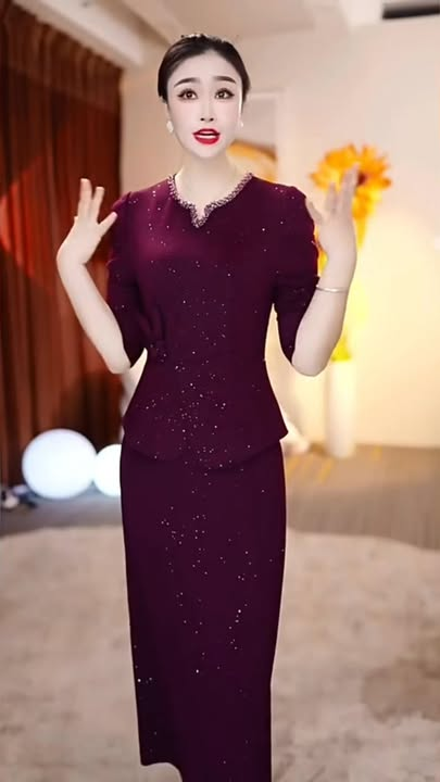 18158-Đầm body tay dài  dáng peplum viền ren  cách điệu ( thun nhũ)