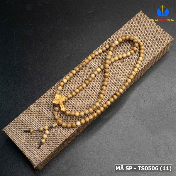 Chuỗi cuốn tay thánh giá trầm rục tự nhiên_thumbnail_4