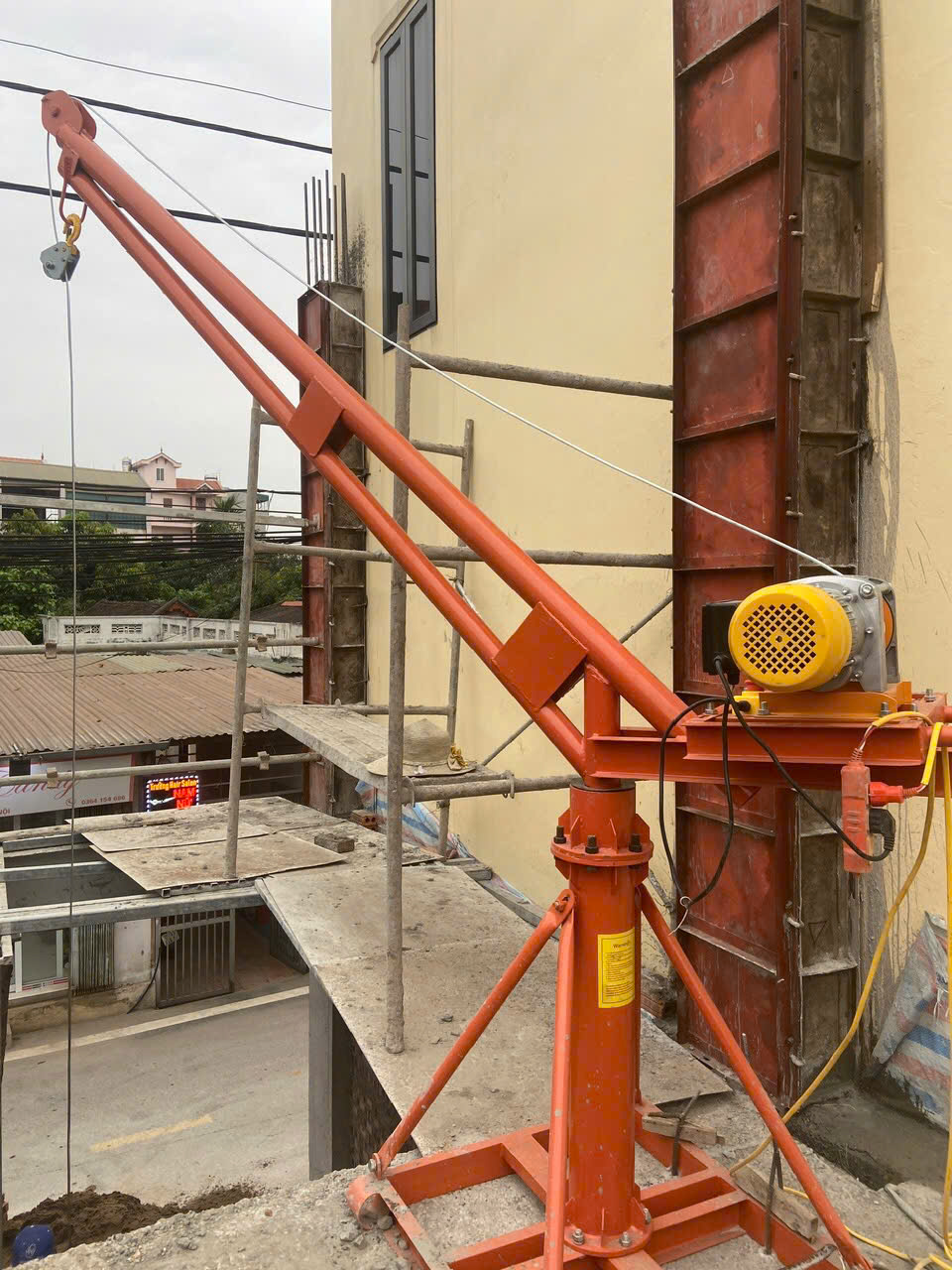 Khung cẩu xoay 360 độ, Tải trọng 500kg, 1 Tấn gắn các loại máy tời xây dựng (chưa kèm tời)_thumbnail_6