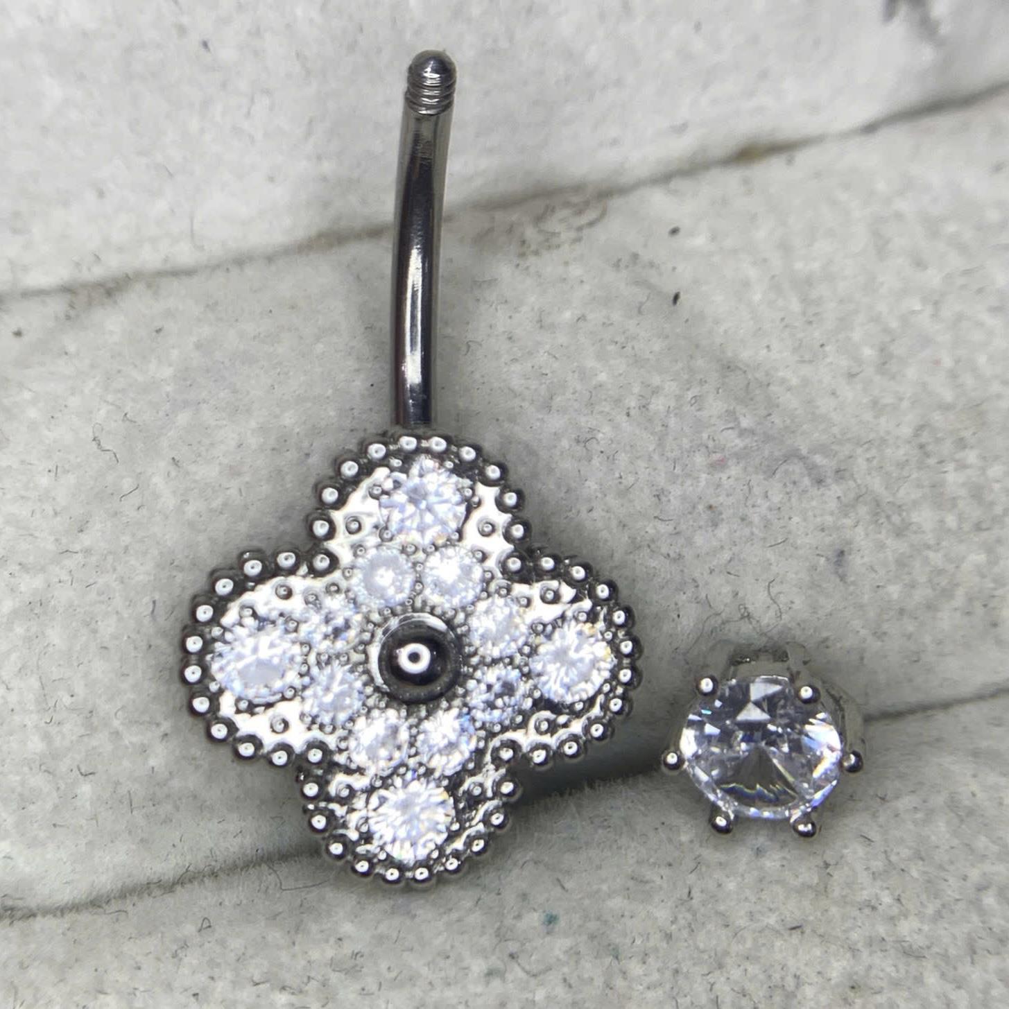 rốn kim cương vancleef bốn cánh bạc _thumbnail_2