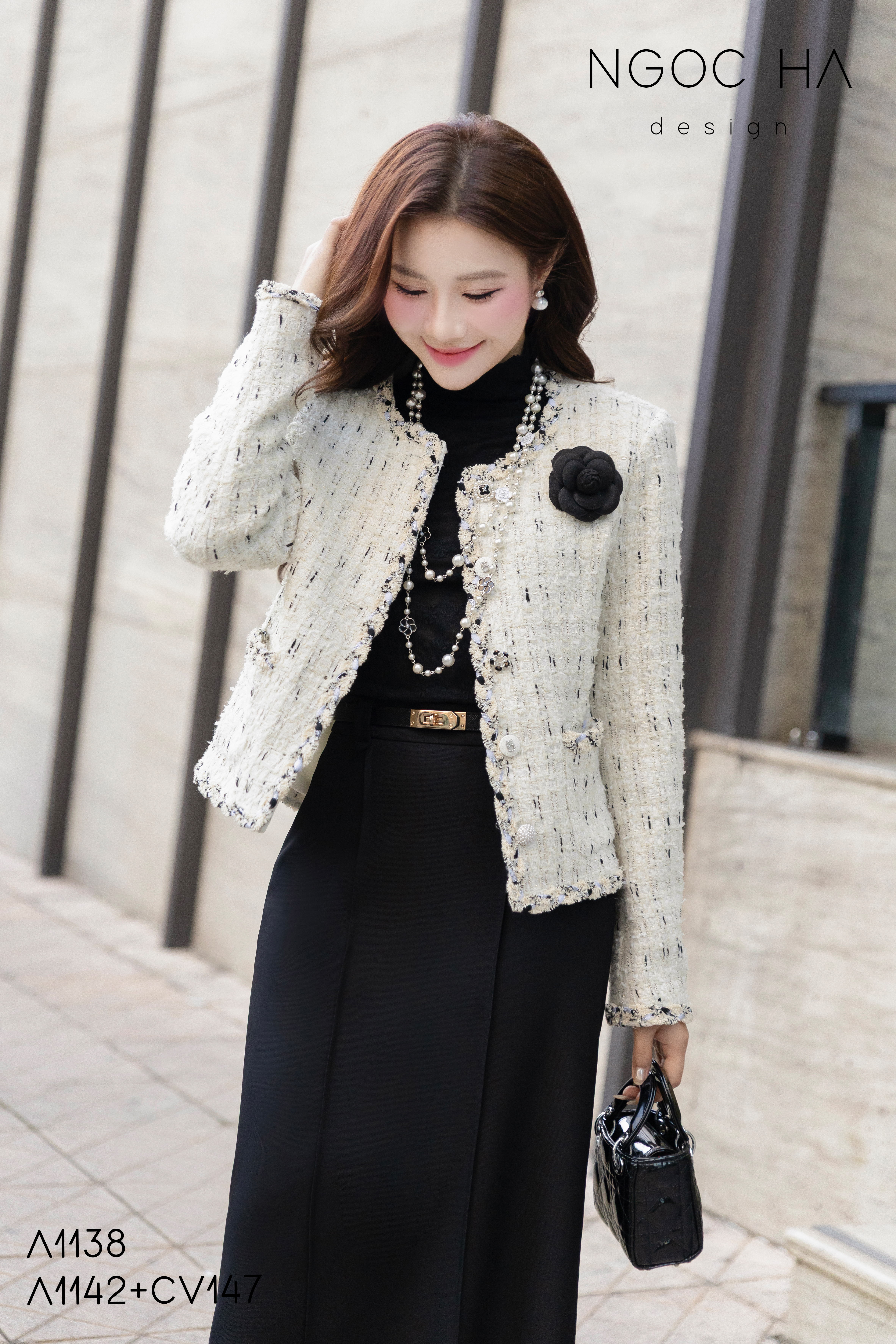 Ciara Top_ Áo Tweed 2 Túi Hoa Đen A1138_thumbnail_2