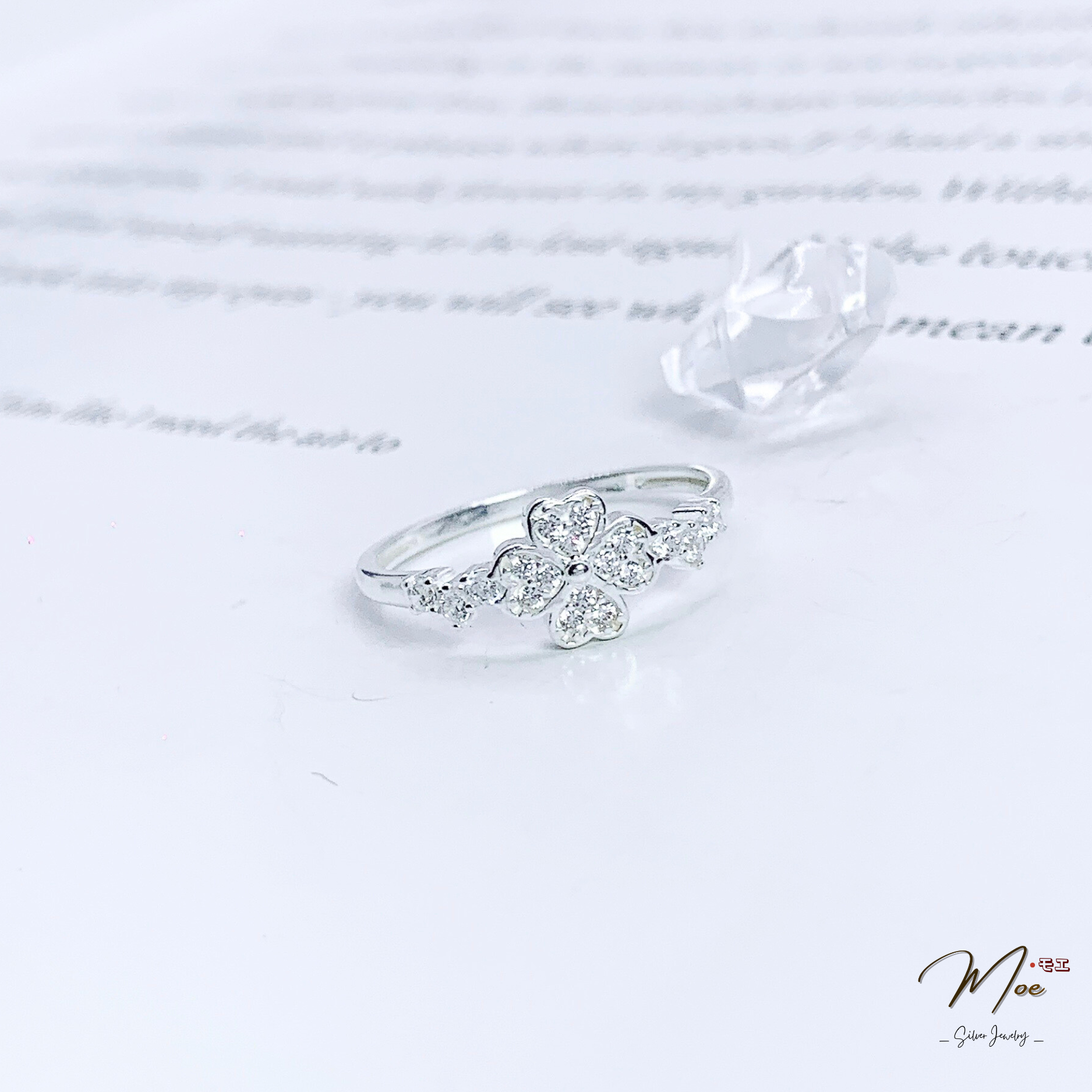 N156 - Nhẫn cỏ 4 lá pha lê_thumbnail_3