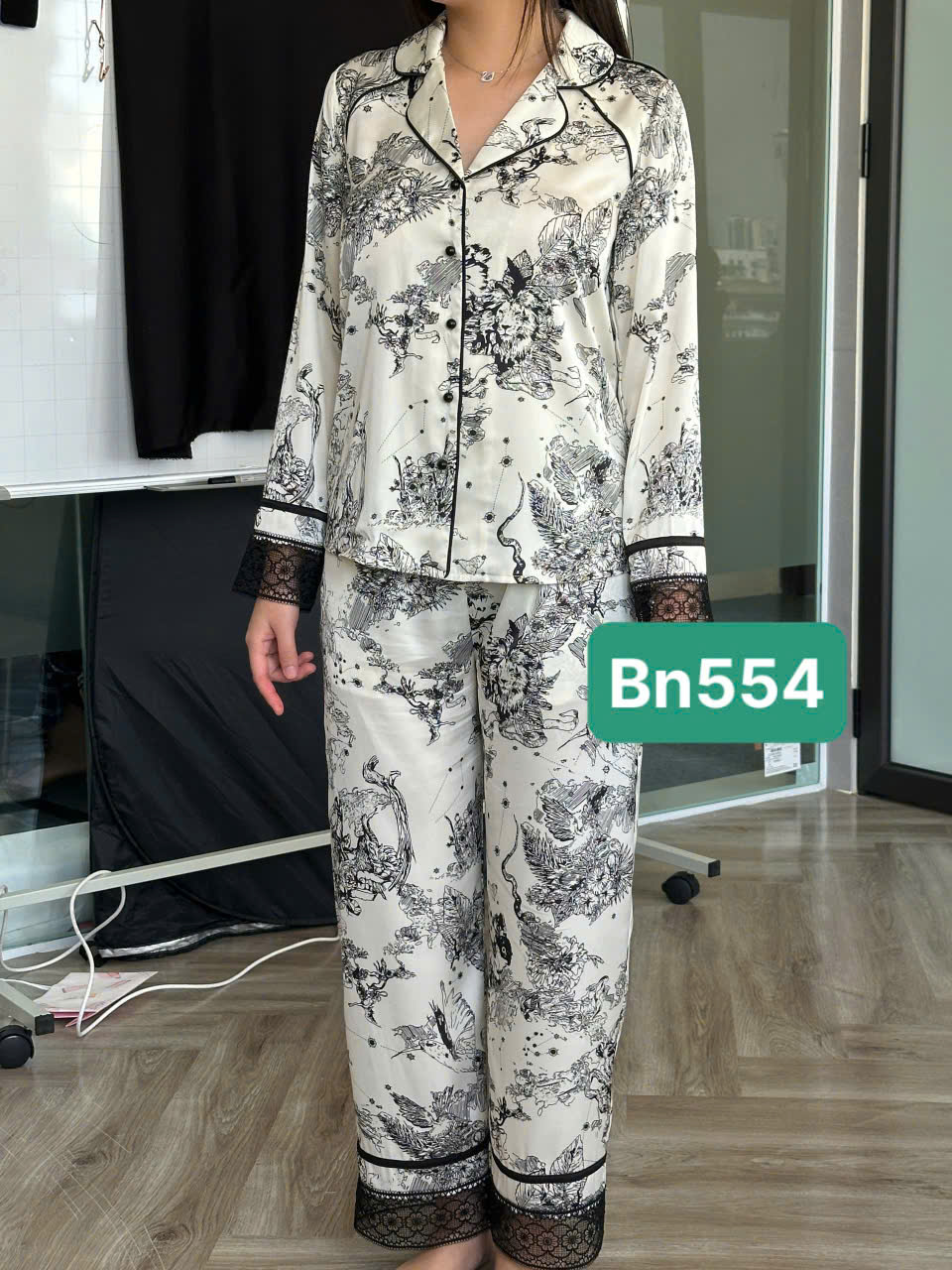 Bộ lụa áo dài tay, quần dài BN554_thumbnail_0