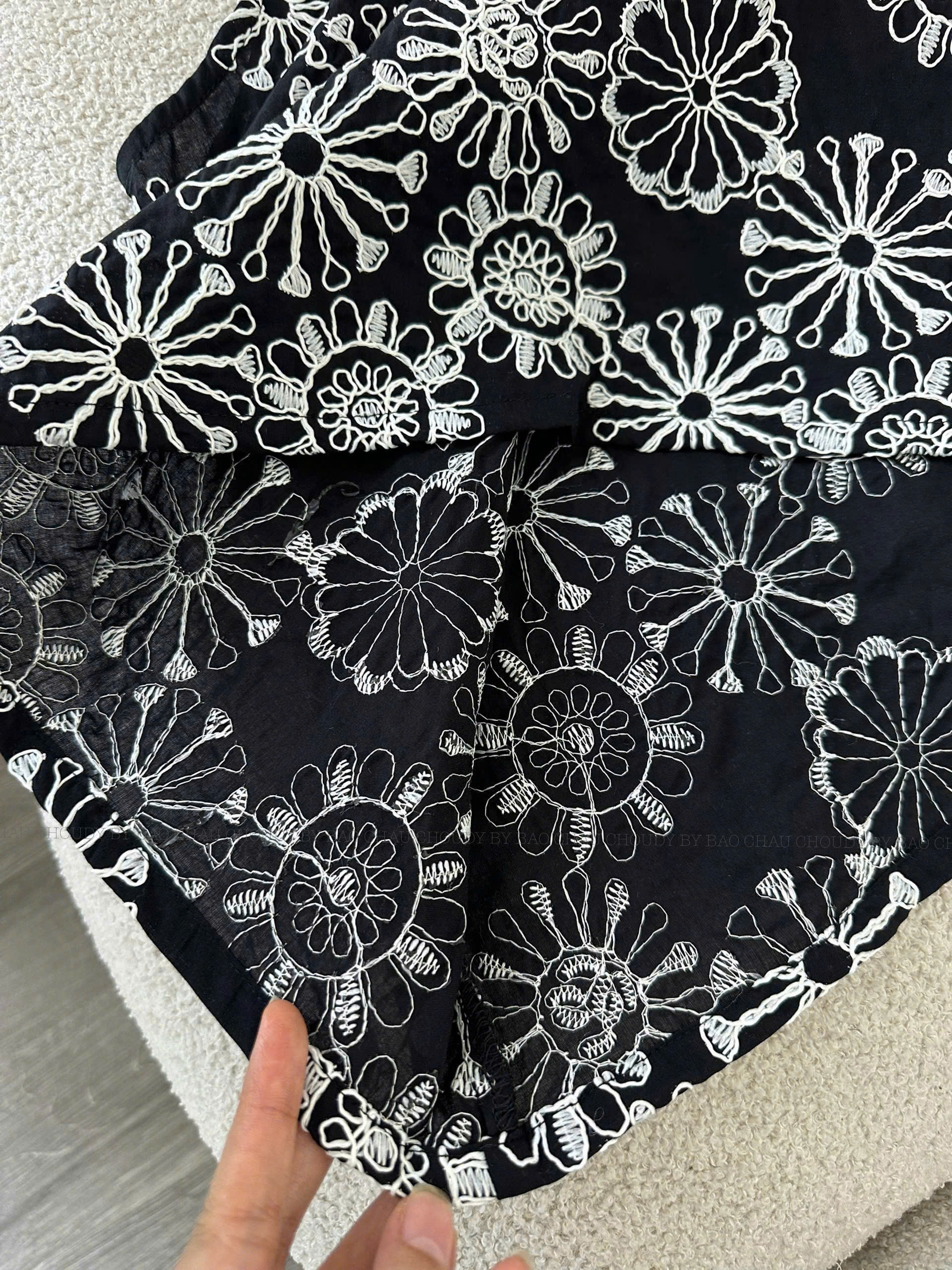 SALE U53 ÁO THÊU ĐEN_thumbnail_4