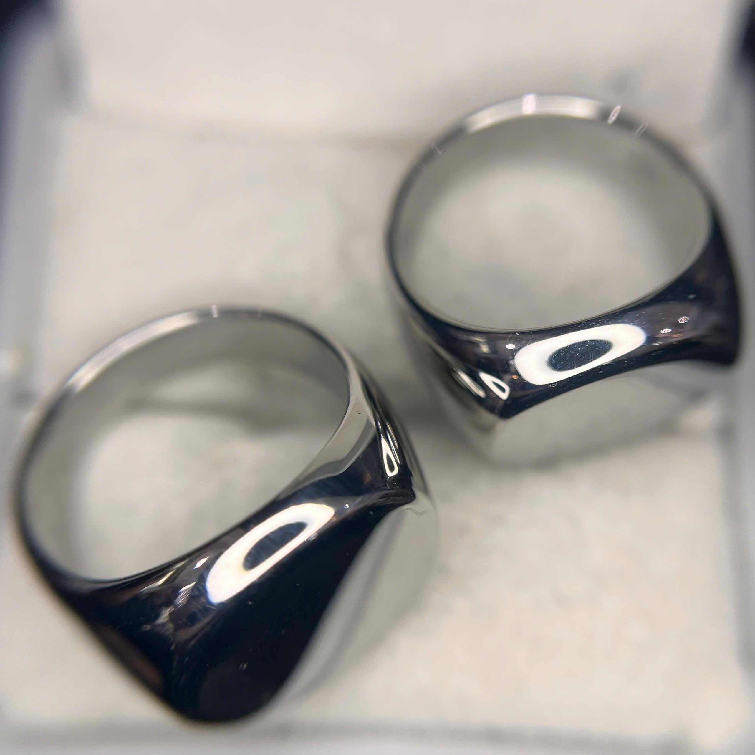 nhẫn kiểu titan mặt tròn trơn bóng size 8_thumbnail_1