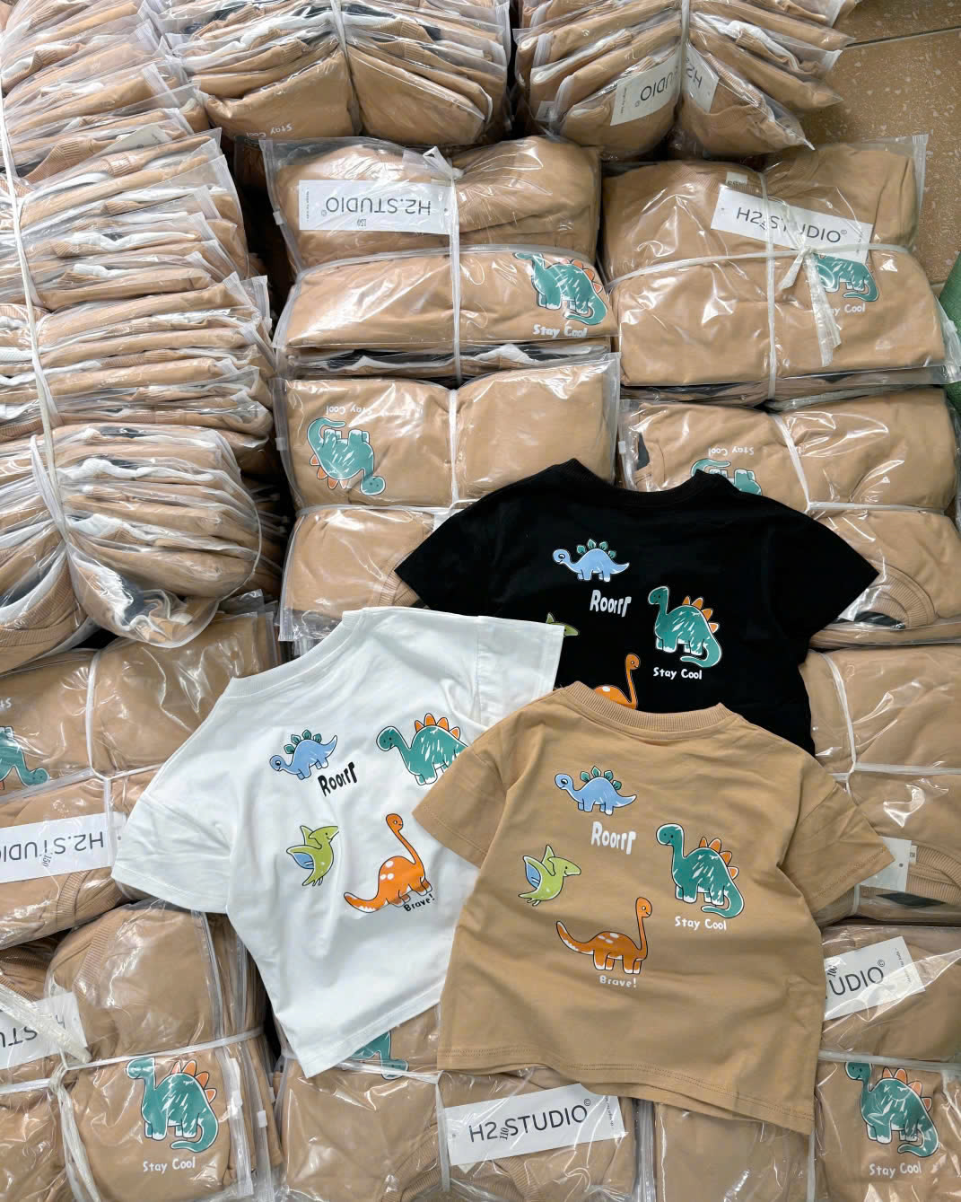 V95 SET 3 ÁO ĐEN NÂU TRẮNG HÌNH KHỦNG LONG MÁC H2 - A106.219