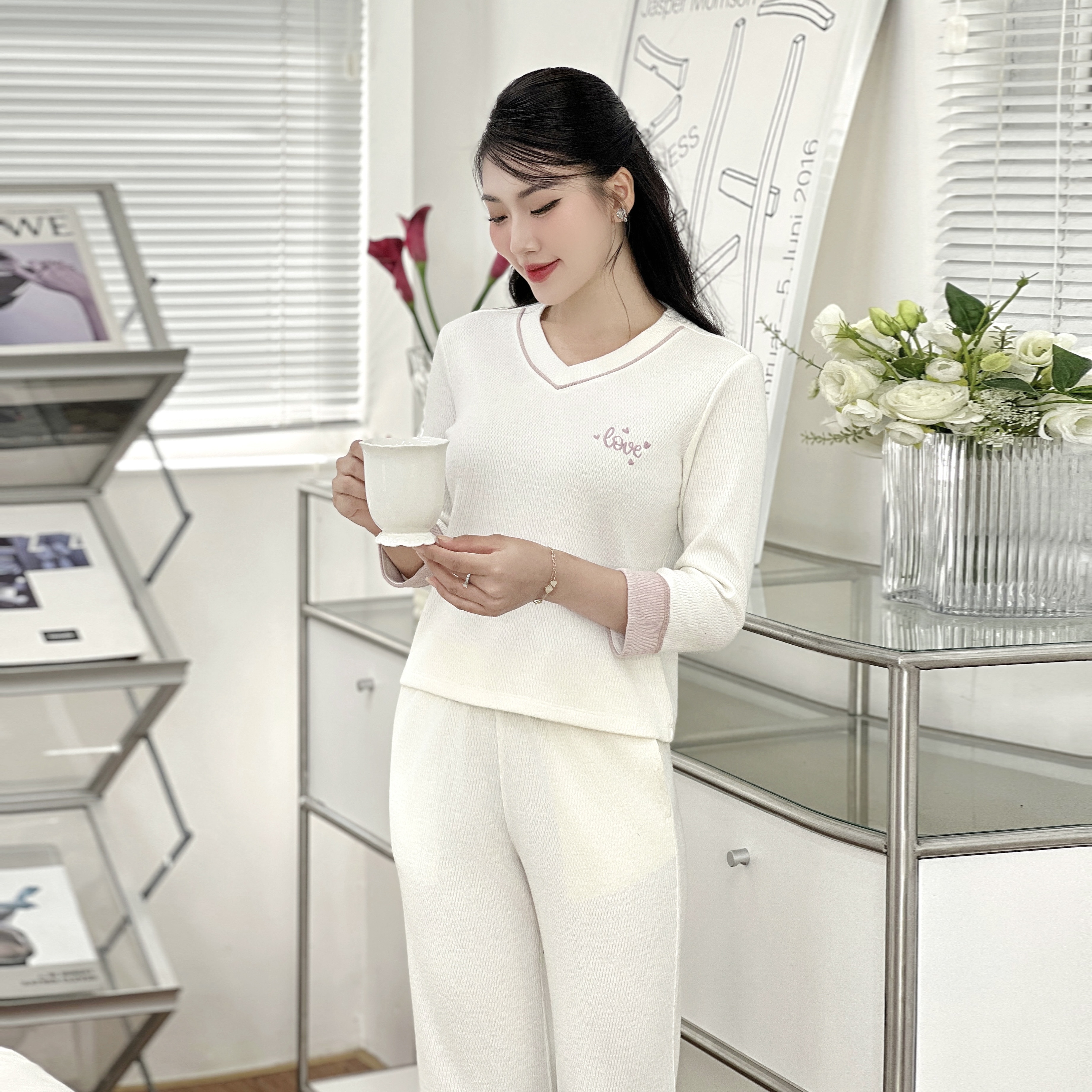 SET BỘ LEN THU ĐÔNG DÀI TAY THÊU CHỮ CHẤT LEN COTTON MỀM MẠI LÊN DÁNG ĐẸP BỘ MẶC NHÀ CỔ V CHẤT ẤM..._thumbnail_5