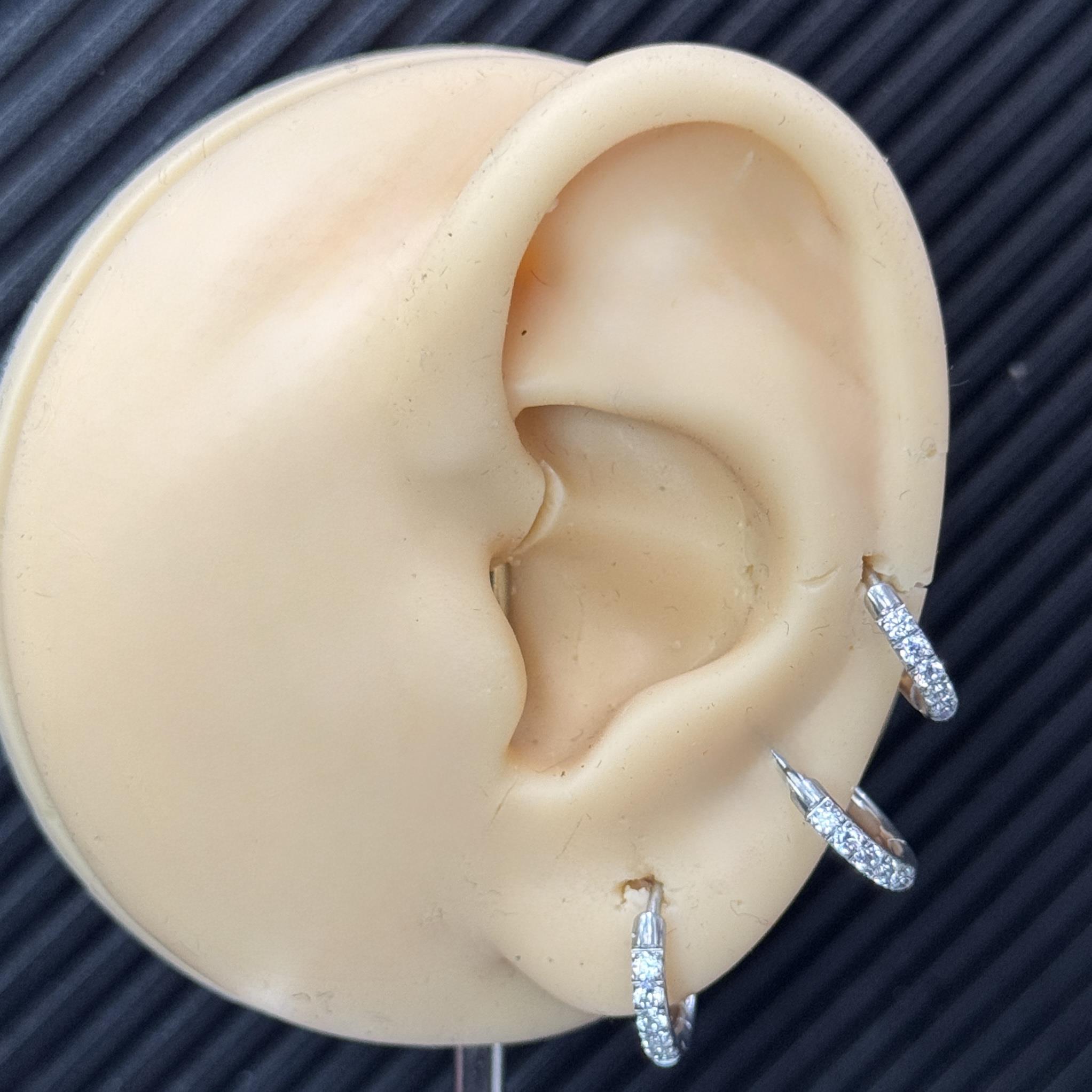 Khuyên vòng kiểu kim cương nửa vòng đá 8mm dày 1.6_thumbnail_3