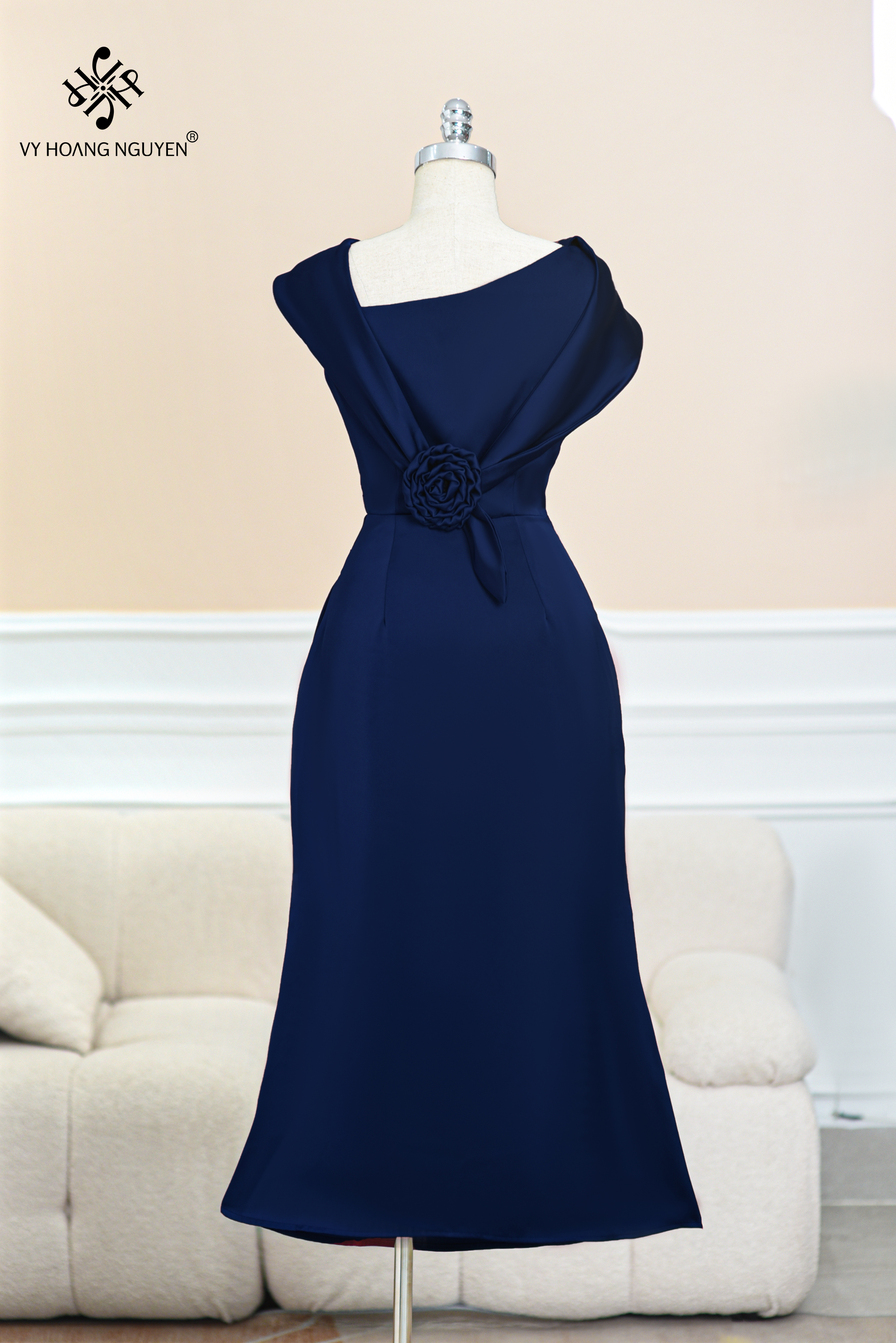 Đầm Lụa Đuôi Cá Trùm Vai Lệch_thumbnail_13