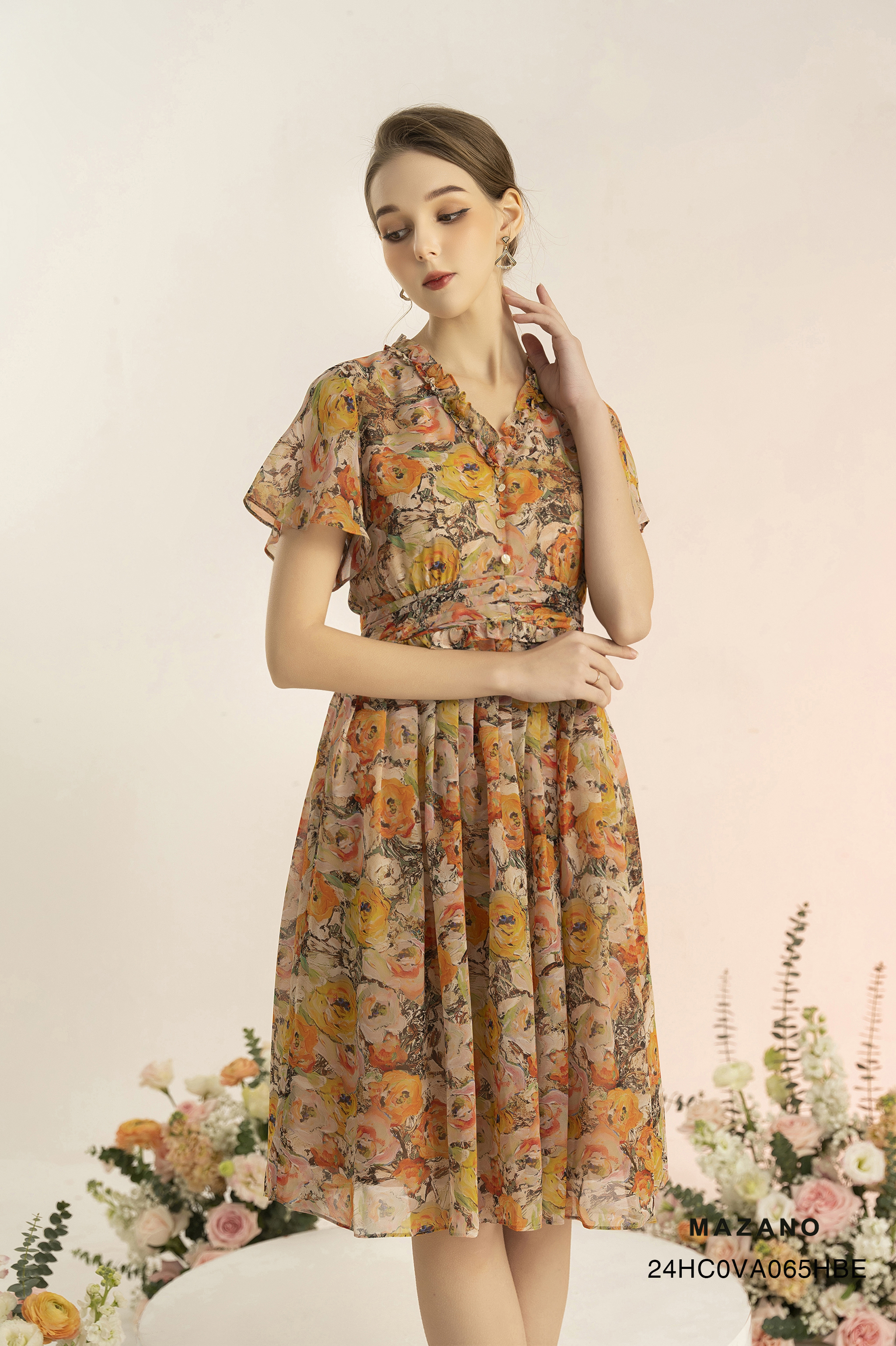 Đầm họa tiết eo cao chân rủ ngắn xếp ly cách điệu_thumbnail_2