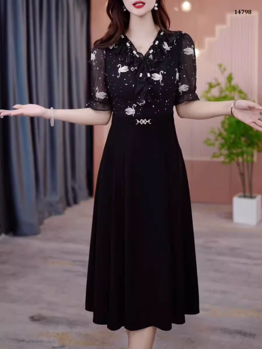 14798-Đầm xòe phối voan họa tiết thiên nga cổ thăt nơ cách điệu (  voan , thun mịn) có túi, dây kéo sau lưng_thumbnail_0